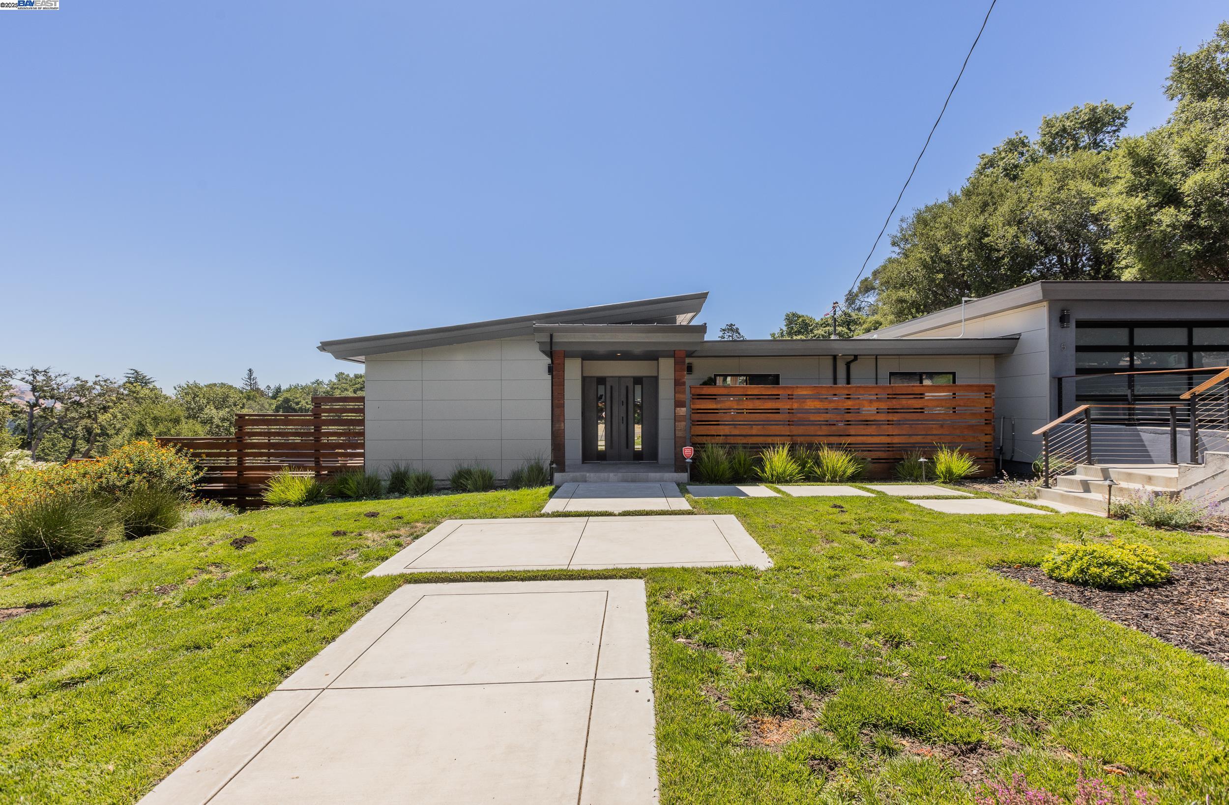 Detail Gallery Image 2 of 43 For 5 Sky Terrace, Danville,  CA 94526 - 4 Beds | 3 Baths