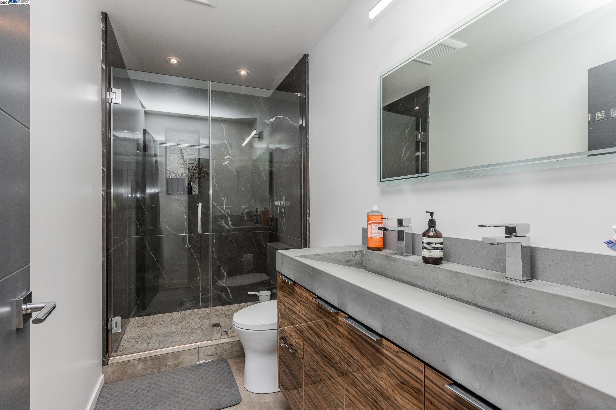 Detail Gallery Image 14 of 43 For 5 Sky Terrace, Danville,  CA 94526 - 4 Beds | 3 Baths