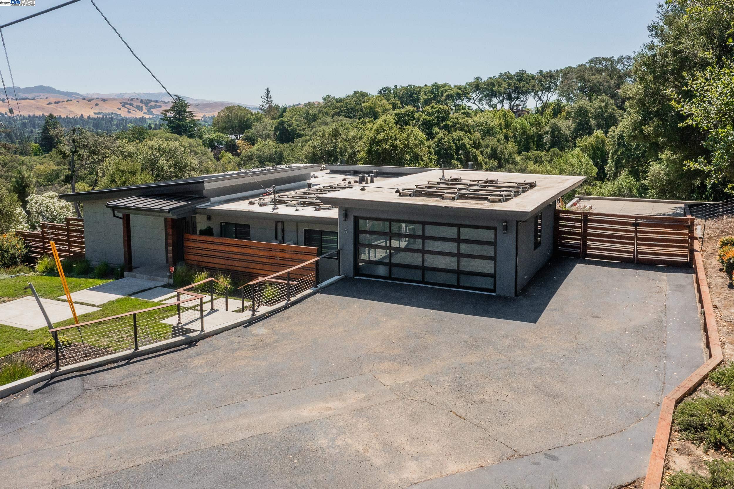 Detail Gallery Image 29 of 43 For 5 Sky Terrace, Danville,  CA 94526 - 4 Beds | 3 Baths