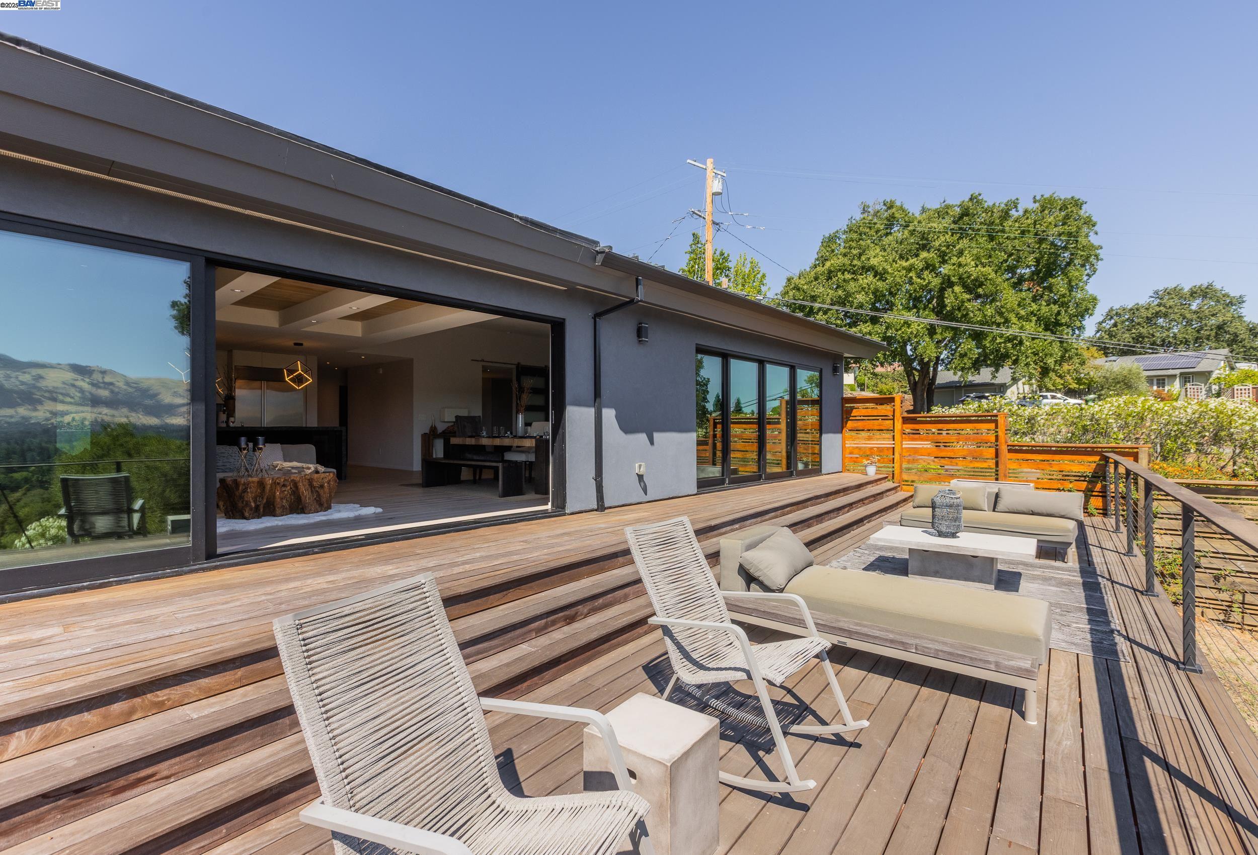 Detail Gallery Image 33 of 43 For 5 Sky Terrace, Danville,  CA 94526 - 4 Beds | 3 Baths