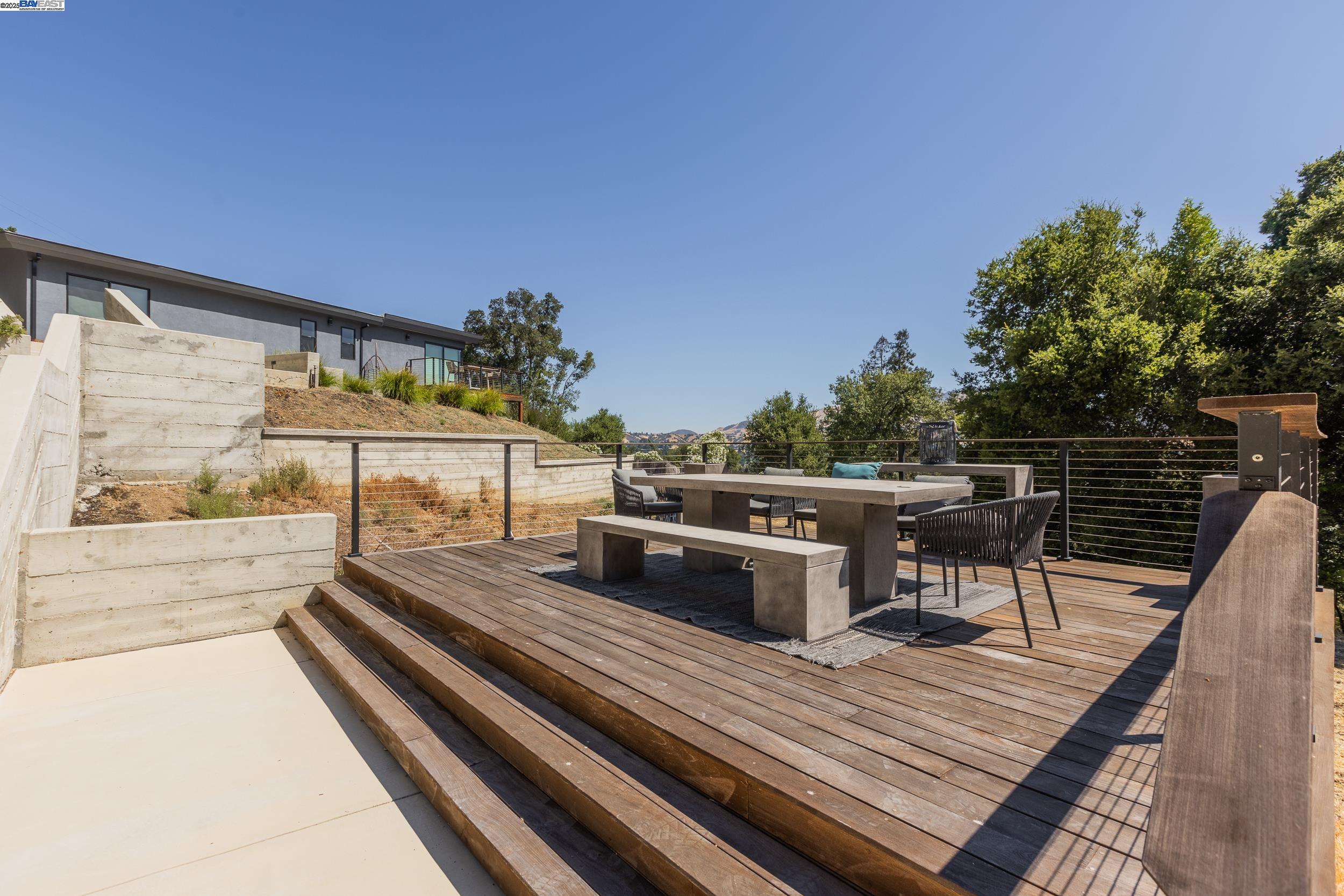 Detail Gallery Image 34 of 43 For 5 Sky Terrace, Danville,  CA 94526 - 4 Beds | 3 Baths