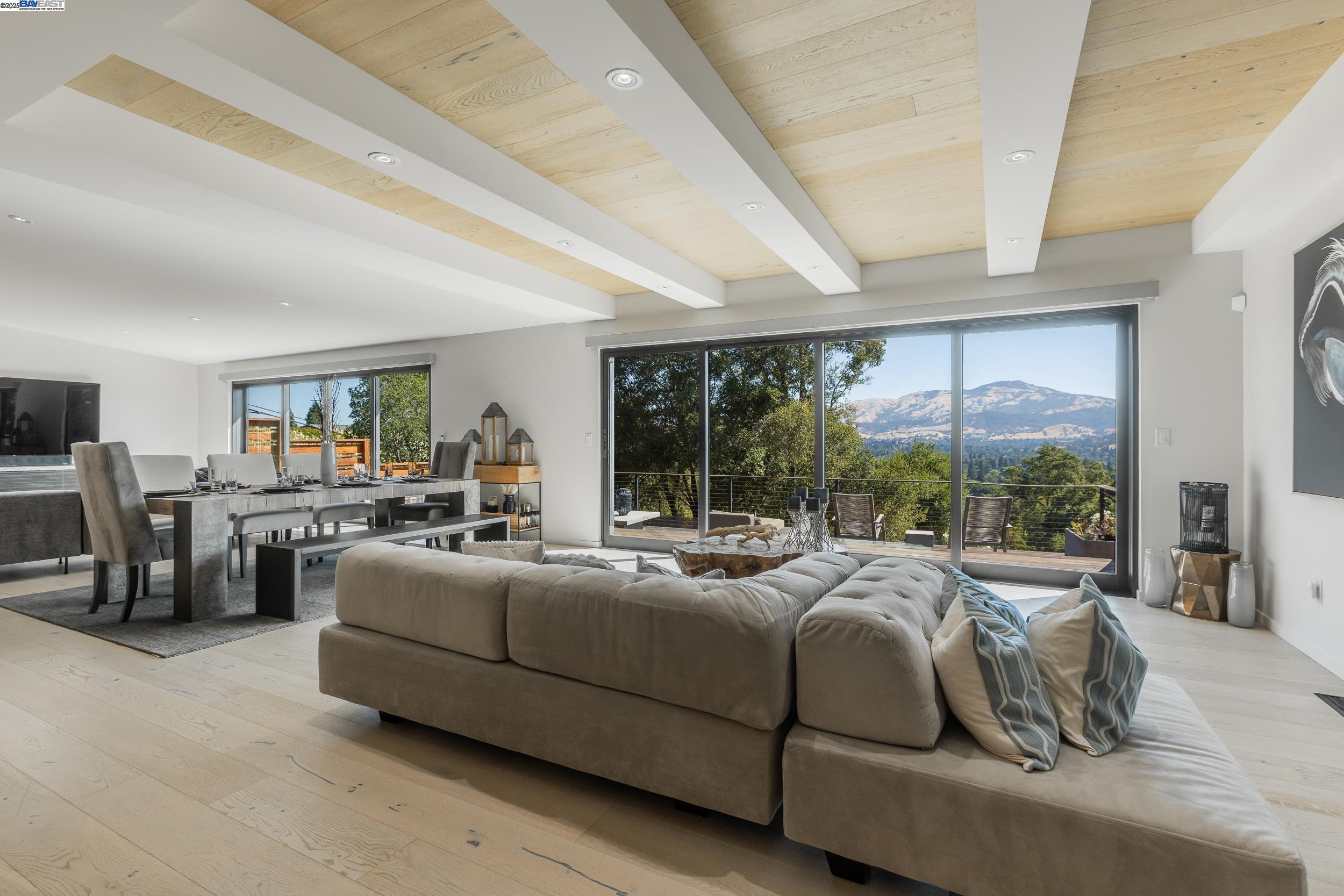 Detail Gallery Image 9 of 43 For 5 Sky Terrace, Danville,  CA 94526 - 4 Beds | 3 Baths