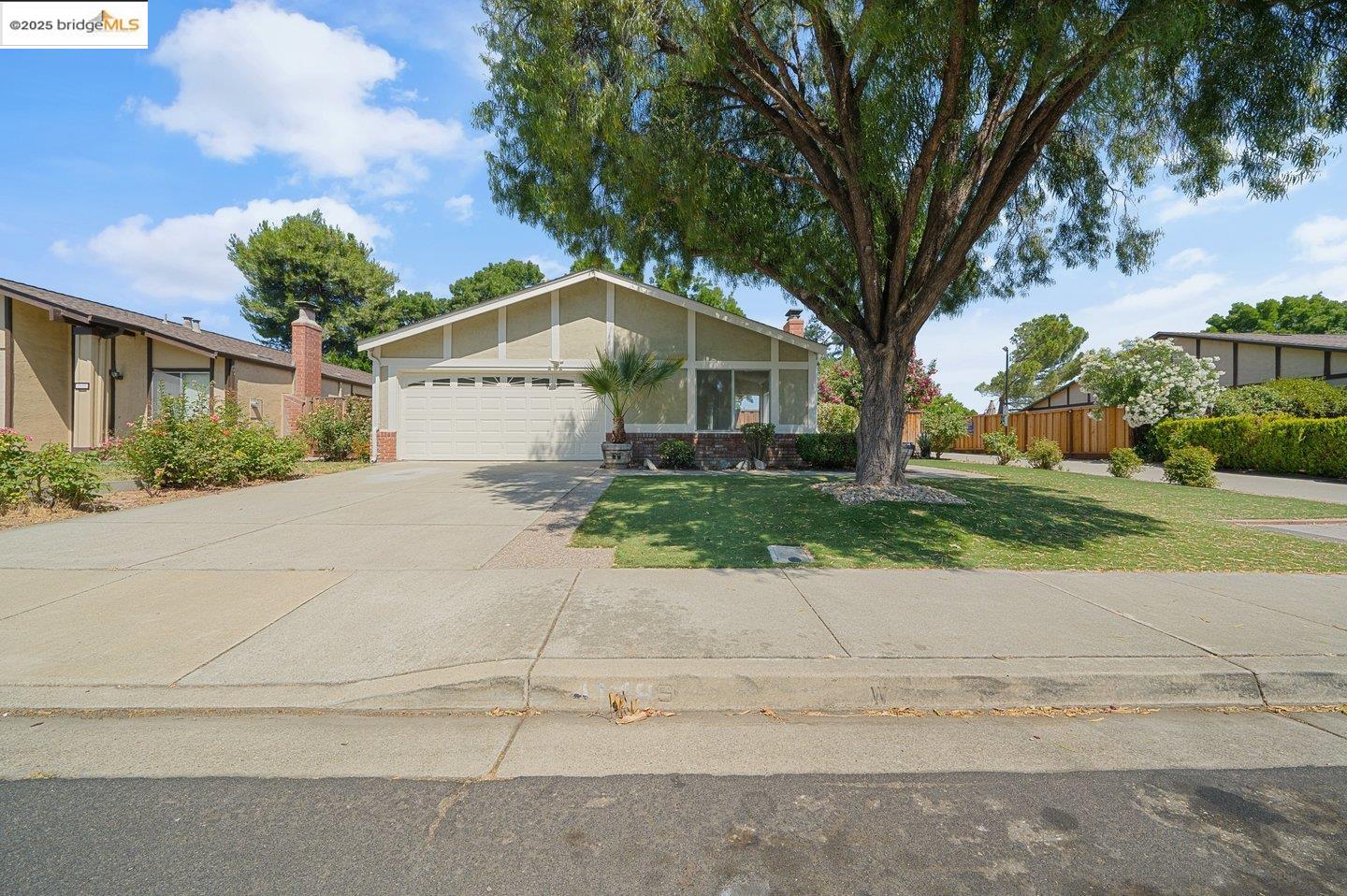 Detail Gallery Image 1 of 1 For 4148 Redwood Road, Livermore,  CA 94551 - 3 Beds | 2 Baths