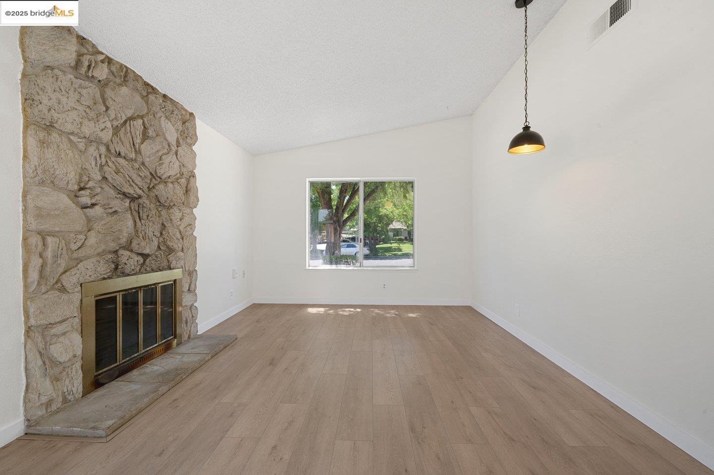 Detail Gallery Image 14 of 50 For 4148 Redwood Road, Livermore,  CA 94551 - 3 Beds | 2 Baths