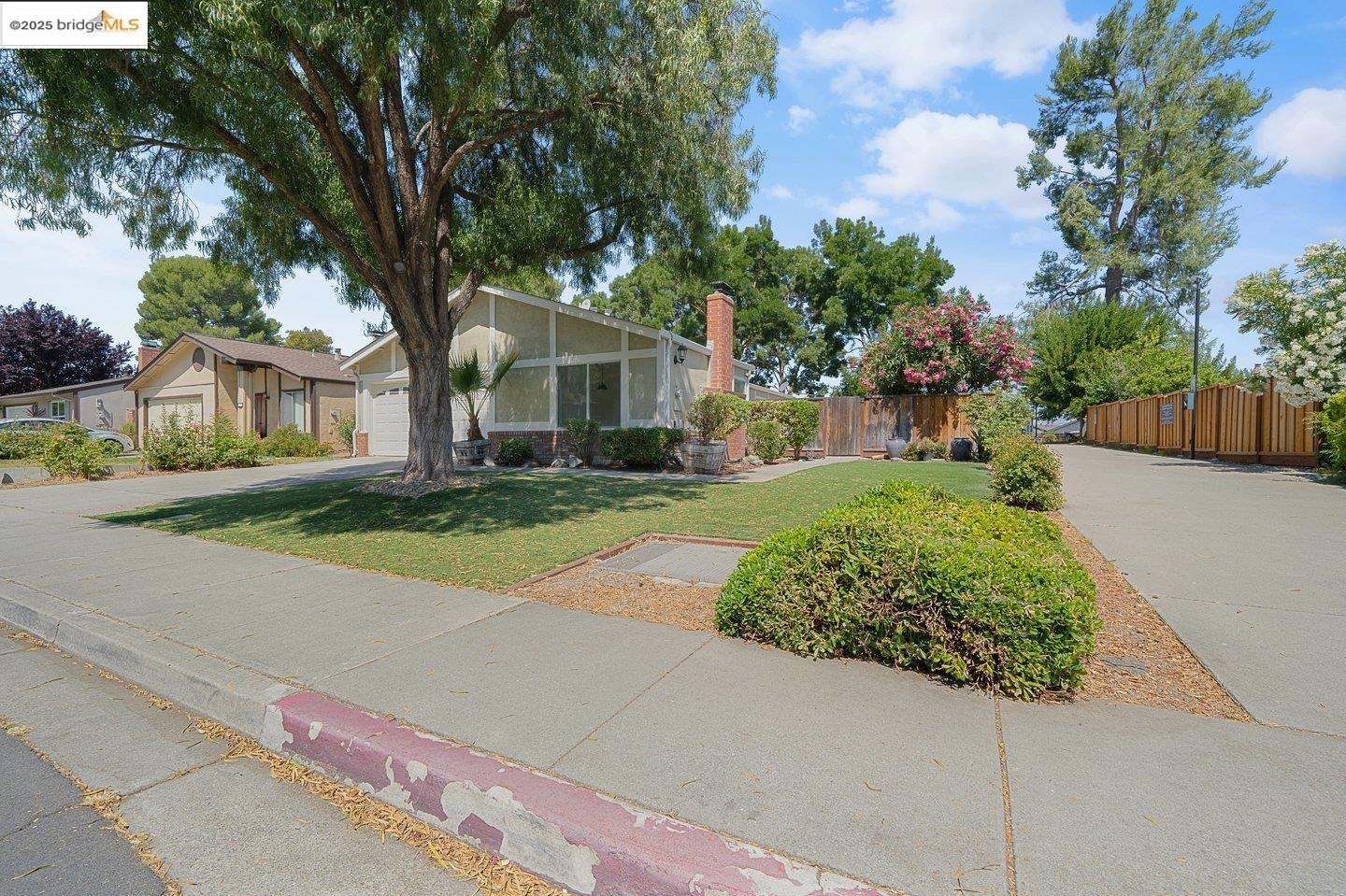 Detail Gallery Image 9 of 50 For 4148 Redwood Road, Livermore,  CA 94551 - 3 Beds | 2 Baths