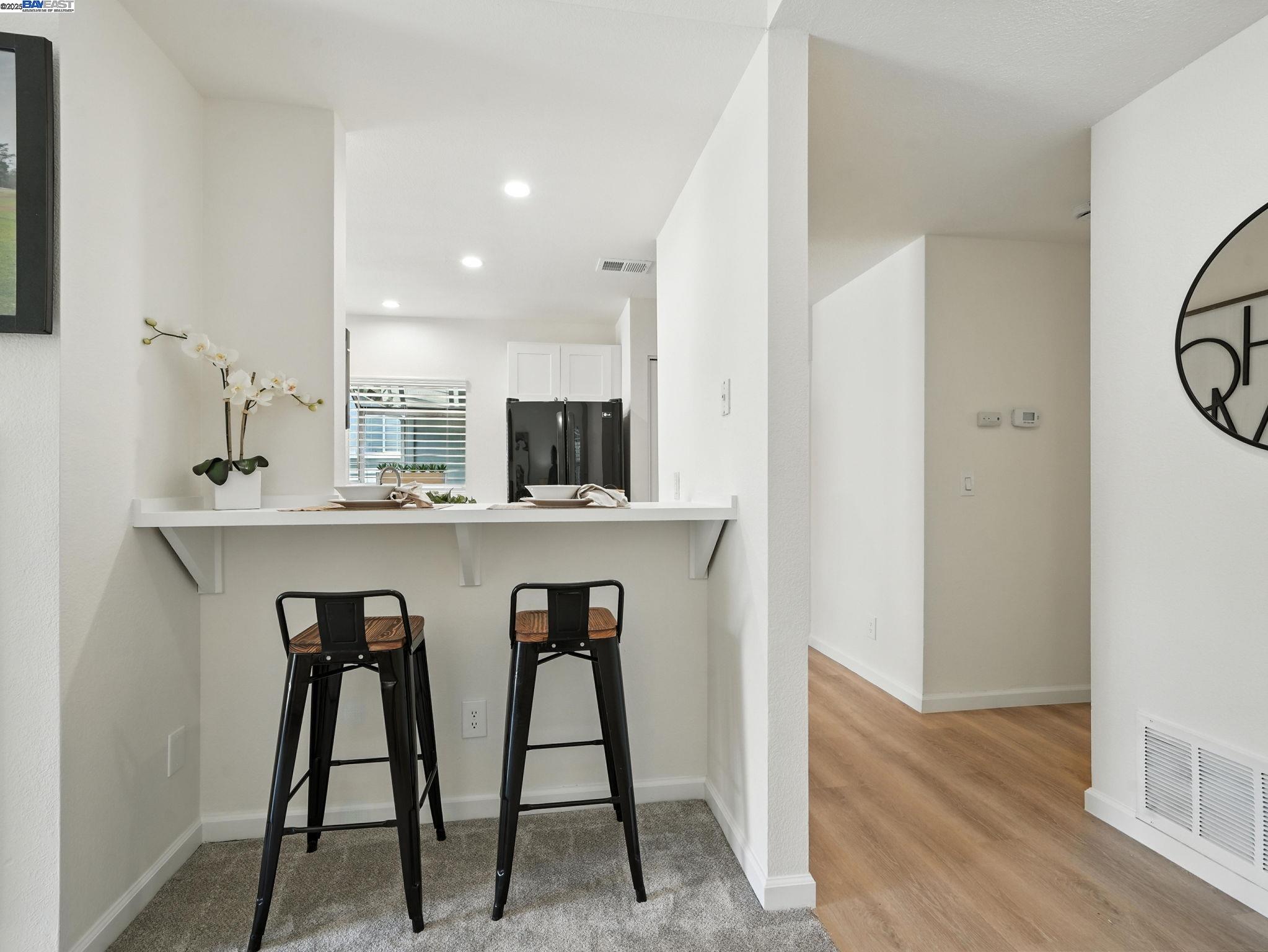 Detail Gallery Image 4 of 29 For 7635 Canyon Meadow Cir #F,  Pleasanton,  CA 94588 - 2 Beds | 2 Baths
