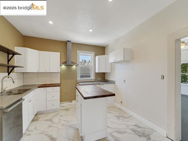 Detail Gallery Image 4 of 11 For 1609 100th Ave, Oakland,  CA 94603 - 3 Beds | 1 Baths