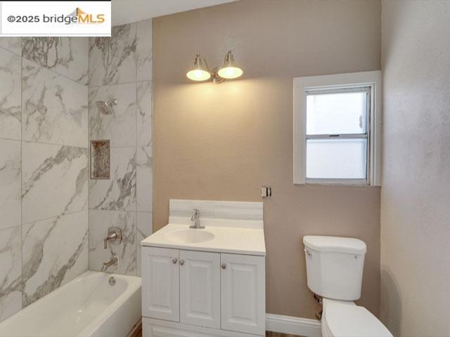 Detail Gallery Image 6 of 11 For 1609 100th Ave, Oakland,  CA 94603 - 3 Beds | 1 Baths
