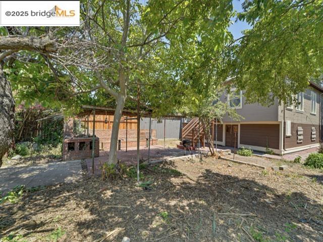 Detail Gallery Image 9 of 11 For 1609 100th Ave, Oakland,  CA 94603 - 3 Beds | 1 Baths