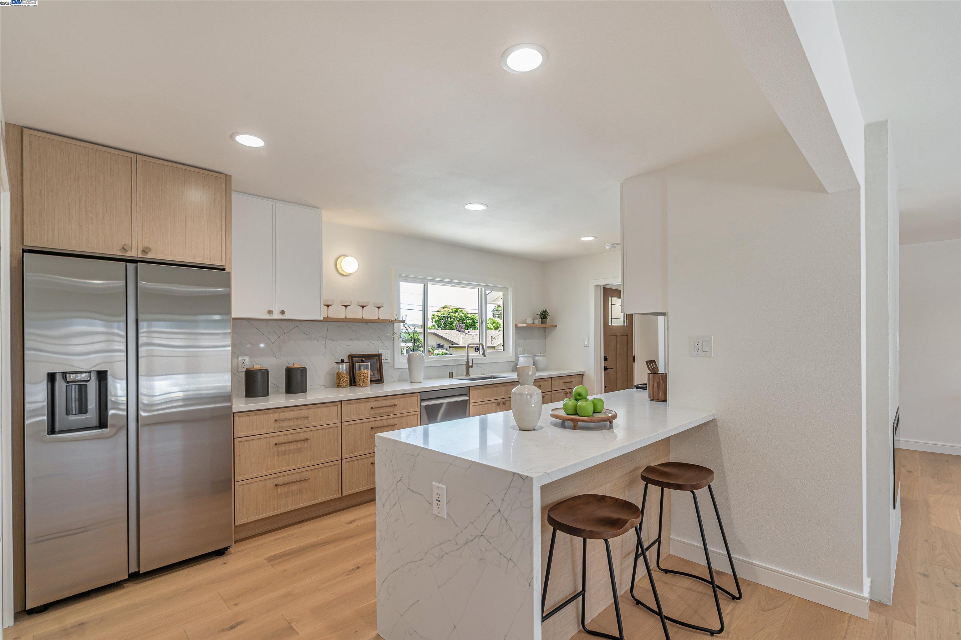 Detail Gallery Image 11 of 40 For 18945 Thornbury Ave, Castro Valley,  CA 94546 - 3 Beds | 2 Baths