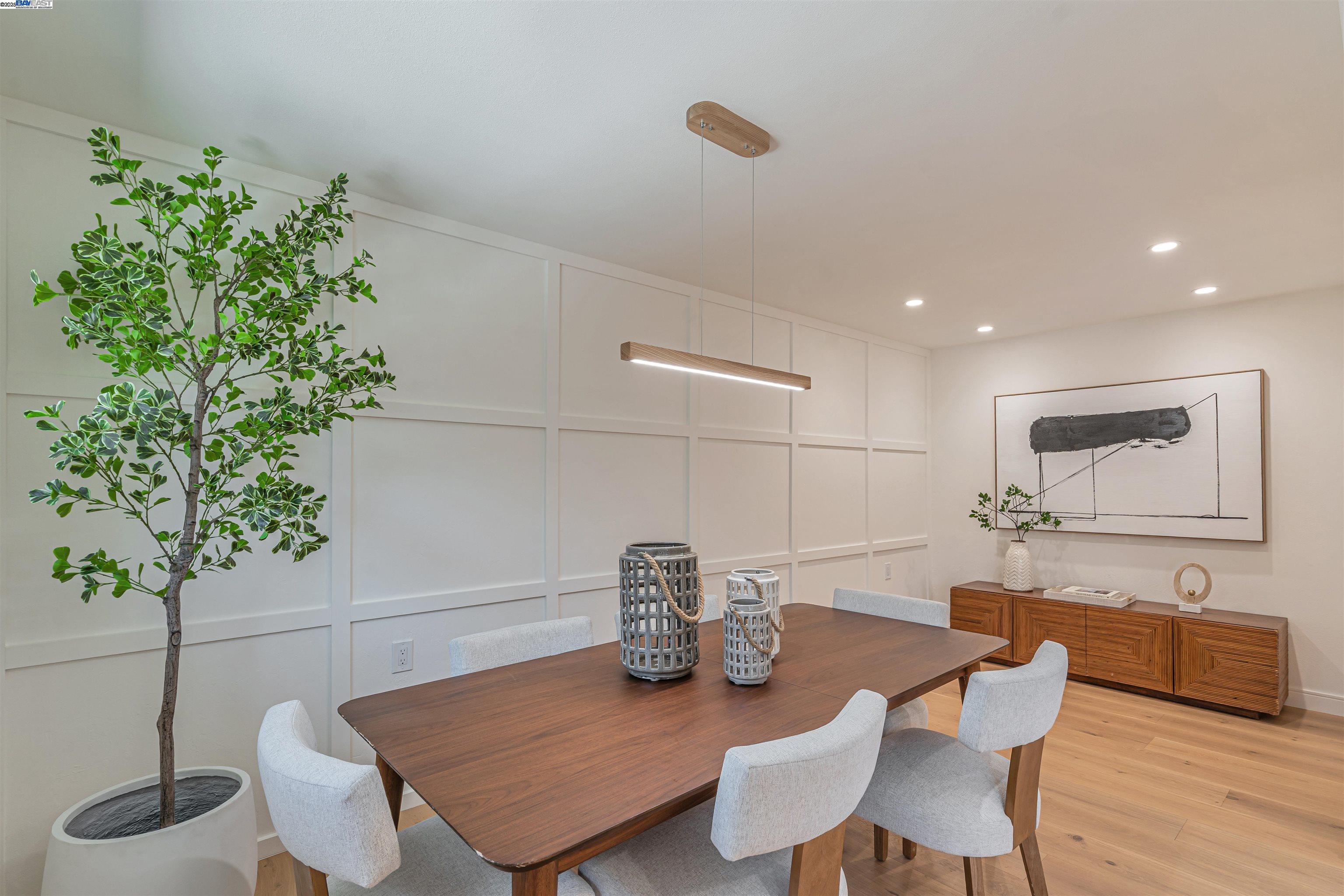 Detail Gallery Image 14 of 40 For 18945 Thornbury Ave, Castro Valley,  CA 94546 - 3 Beds | 2 Baths