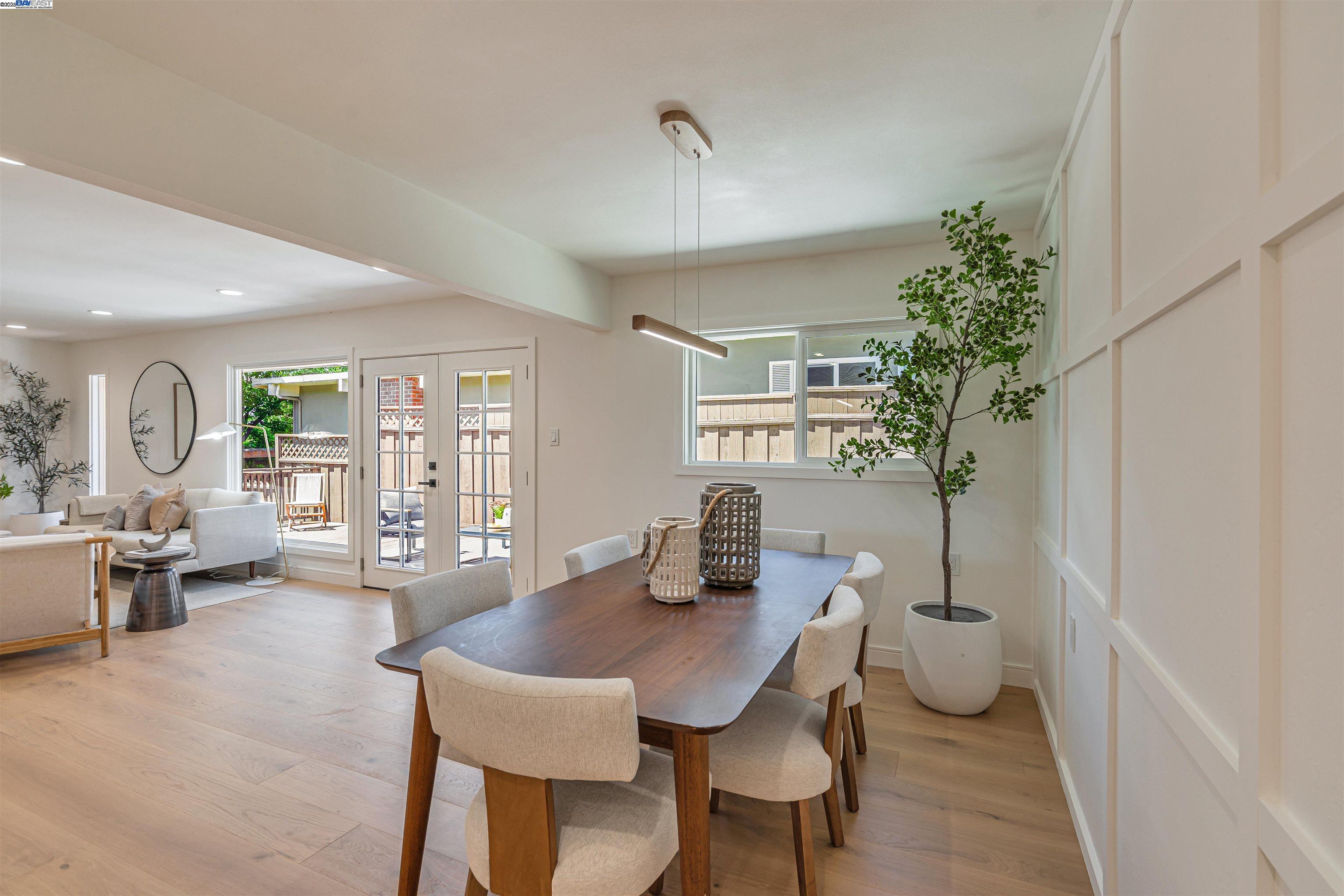 Detail Gallery Image 15 of 40 For 18945 Thornbury Ave, Castro Valley,  CA 94546 - 3 Beds | 2 Baths