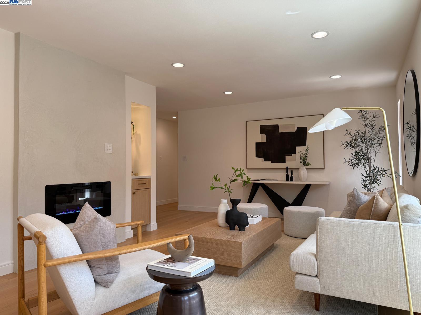 Detail Gallery Image 4 of 40 For 18945 Thornbury Ave, Castro Valley,  CA 94546 - 3 Beds | 2 Baths