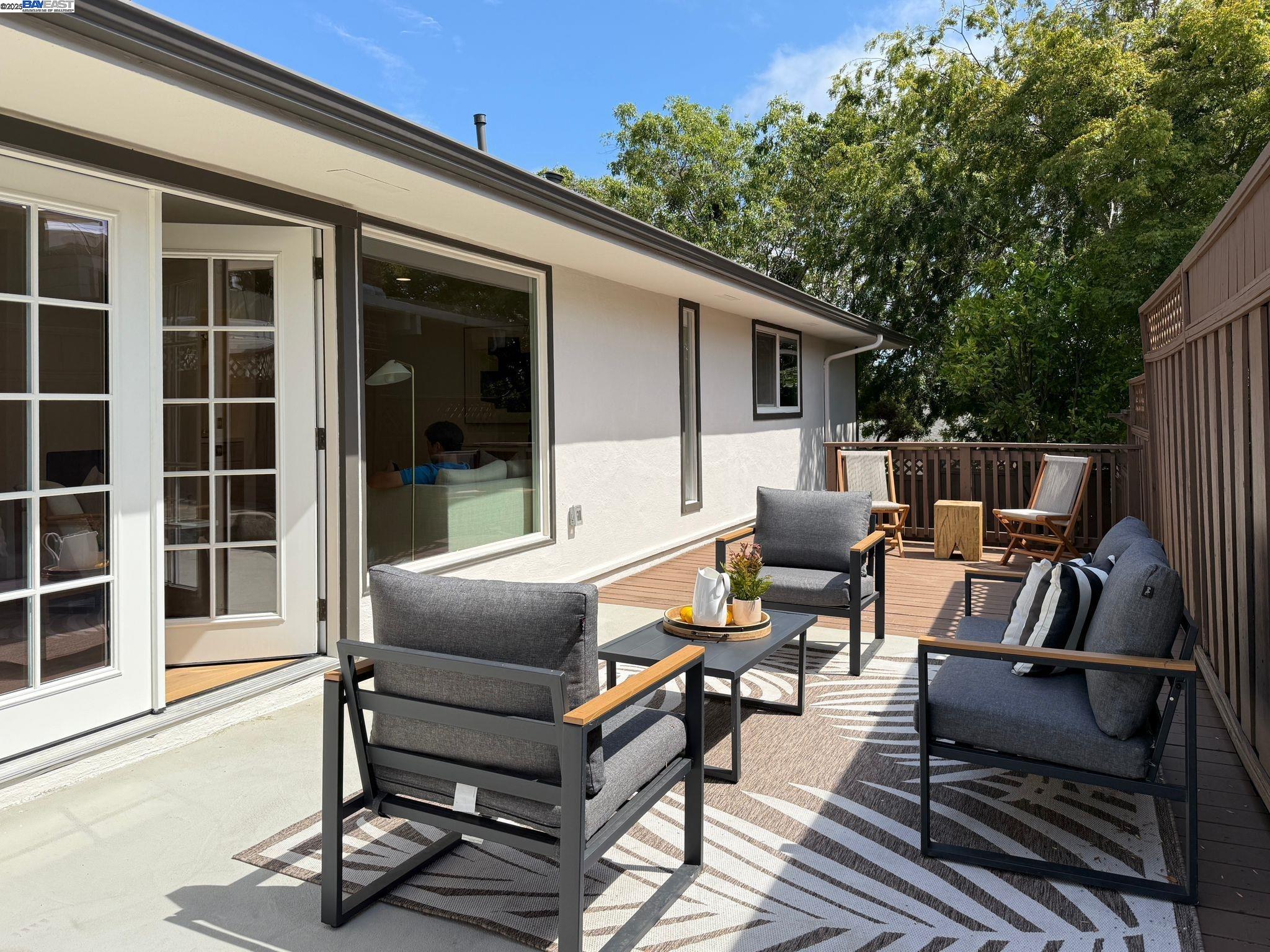 Detail Gallery Image 34 of 40 For 18945 Thornbury Ave, Castro Valley,  CA 94546 - 3 Beds | 2 Baths