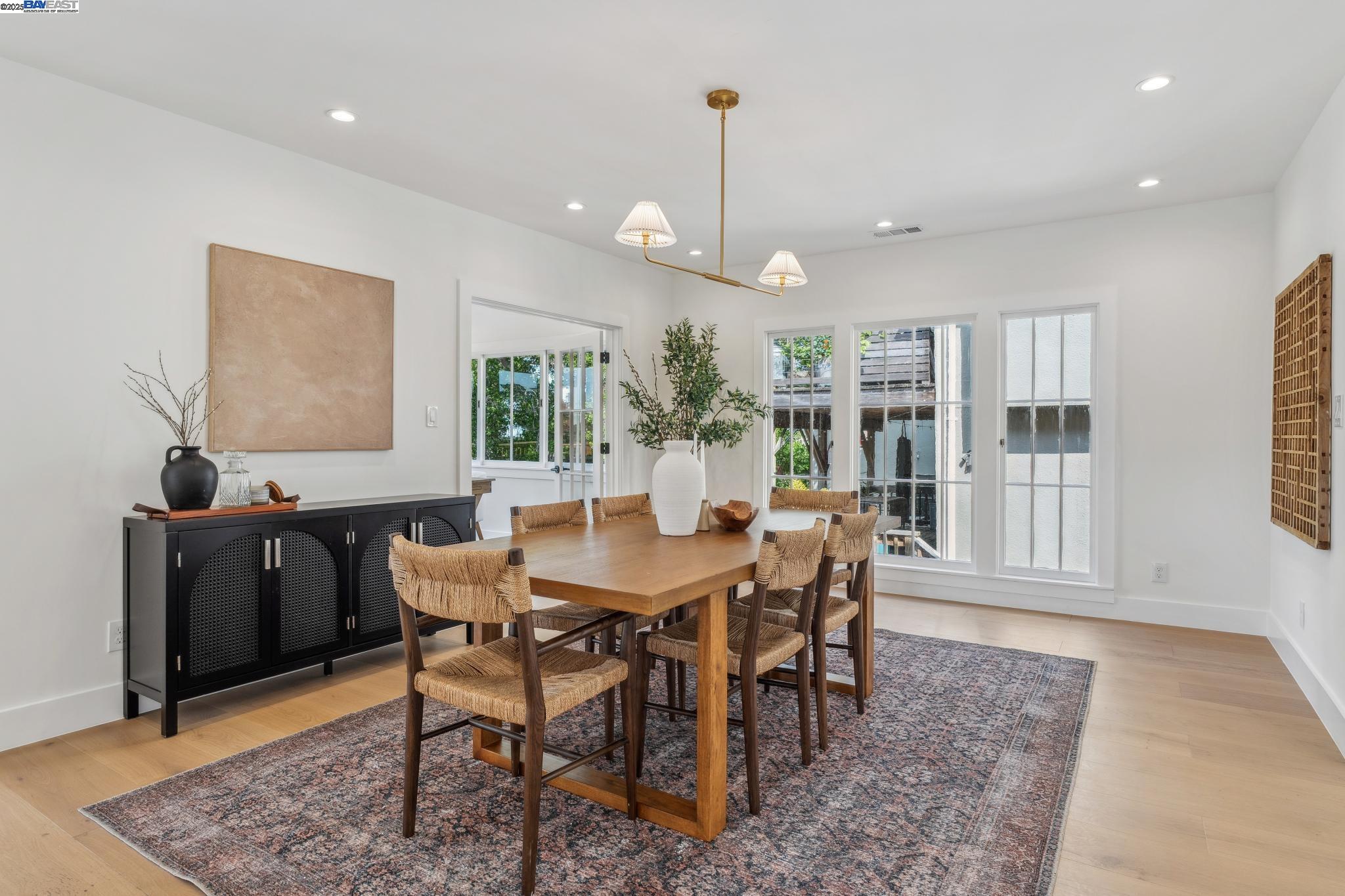 Detail Gallery Image 13 of 60 For 1129 Wellington Street, Oakland,  CA 94602 - – Beds | – Baths