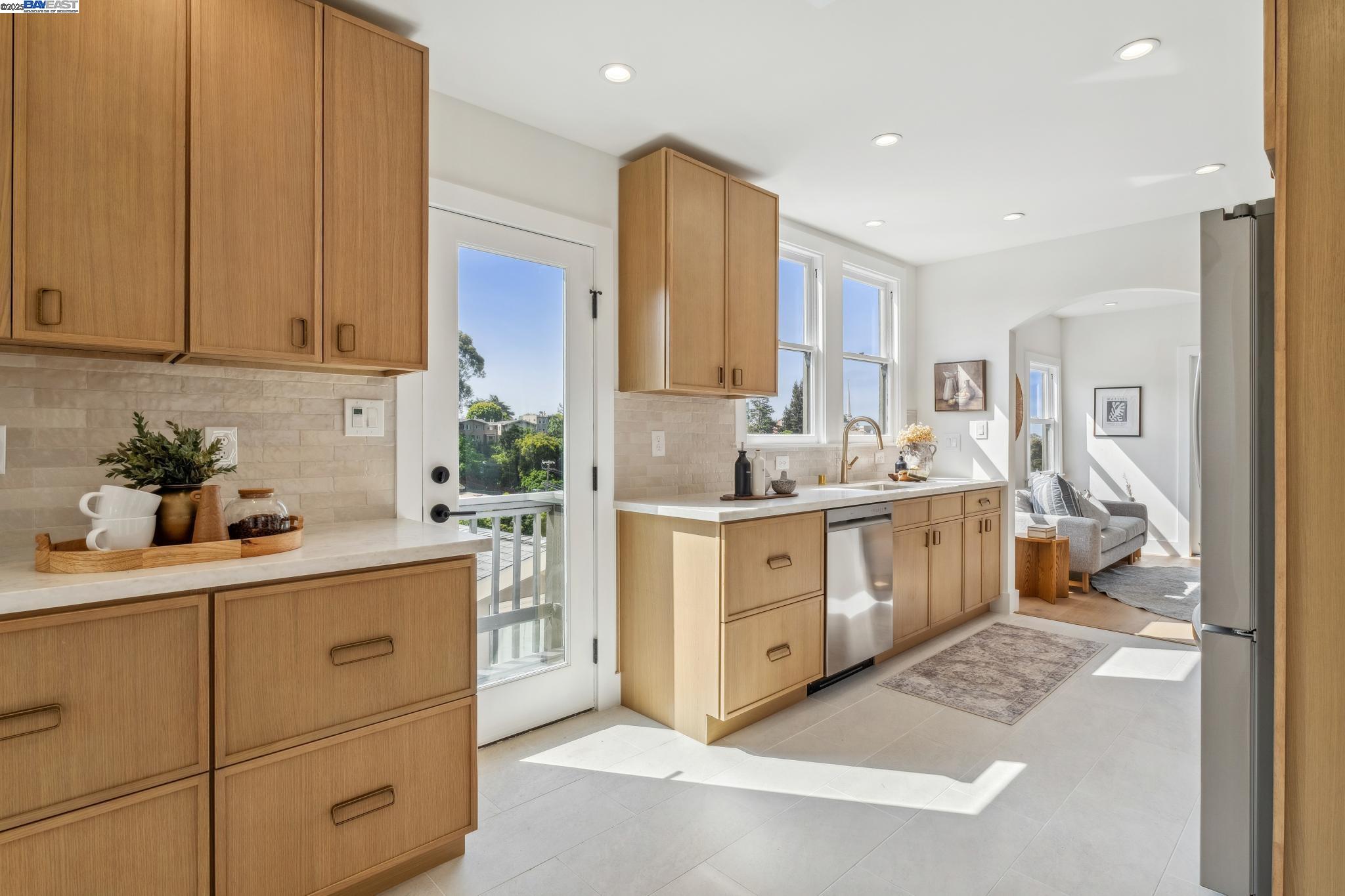Detail Gallery Image 17 of 60 For 1129 Wellington Street, Oakland,  CA 94602 - – Beds | – Baths