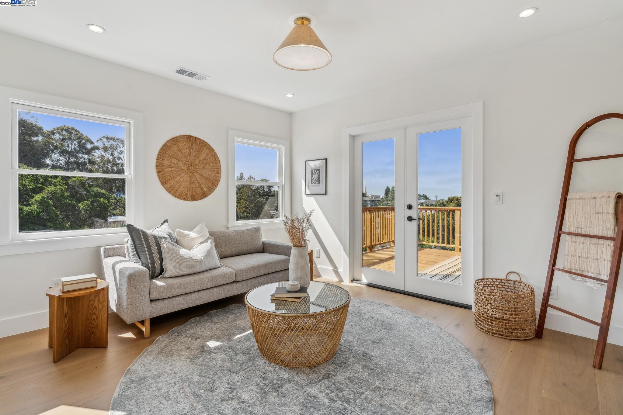 Detail Gallery Image 19 of 60 For 1129 Wellington Street, Oakland,  CA 94602 - – Beds | – Baths