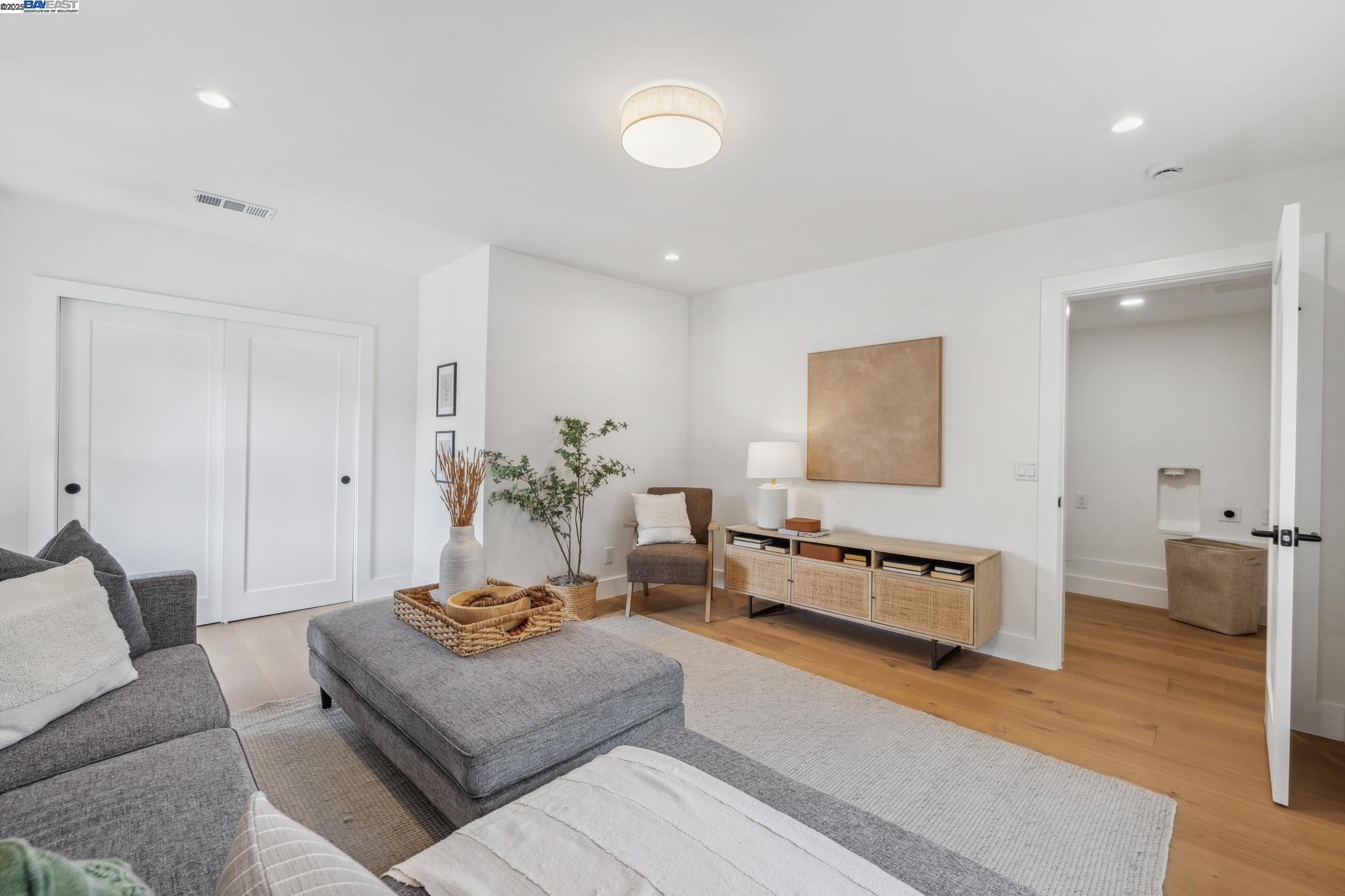 Detail Gallery Image 31 of 60 For 1129 Wellington Street, Oakland,  CA 94602 - – Beds | – Baths