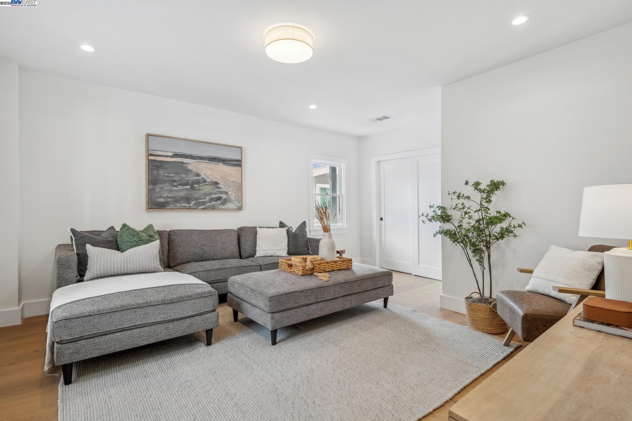 Detail Gallery Image 32 of 60 For 1129 Wellington Street, Oakland,  CA 94602 - – Beds | – Baths