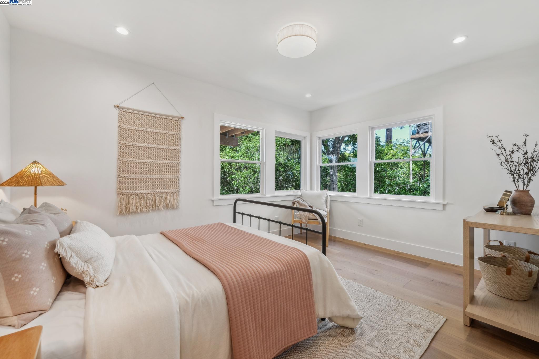 Detail Gallery Image 38 of 60 For 1129 Wellington Street, Oakland,  CA 94602 - – Beds | – Baths