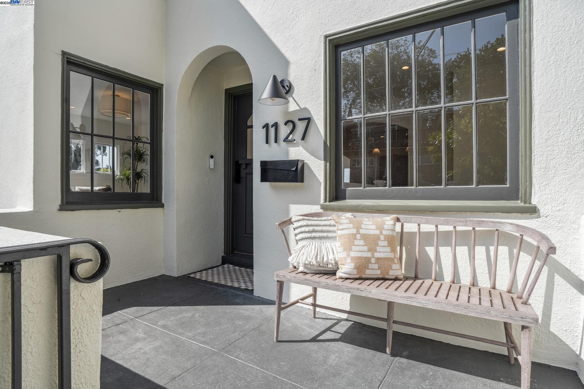 Detail Gallery Image 7 of 60 For 1129 Wellington Street, Oakland,  CA 94602 - – Beds | – Baths