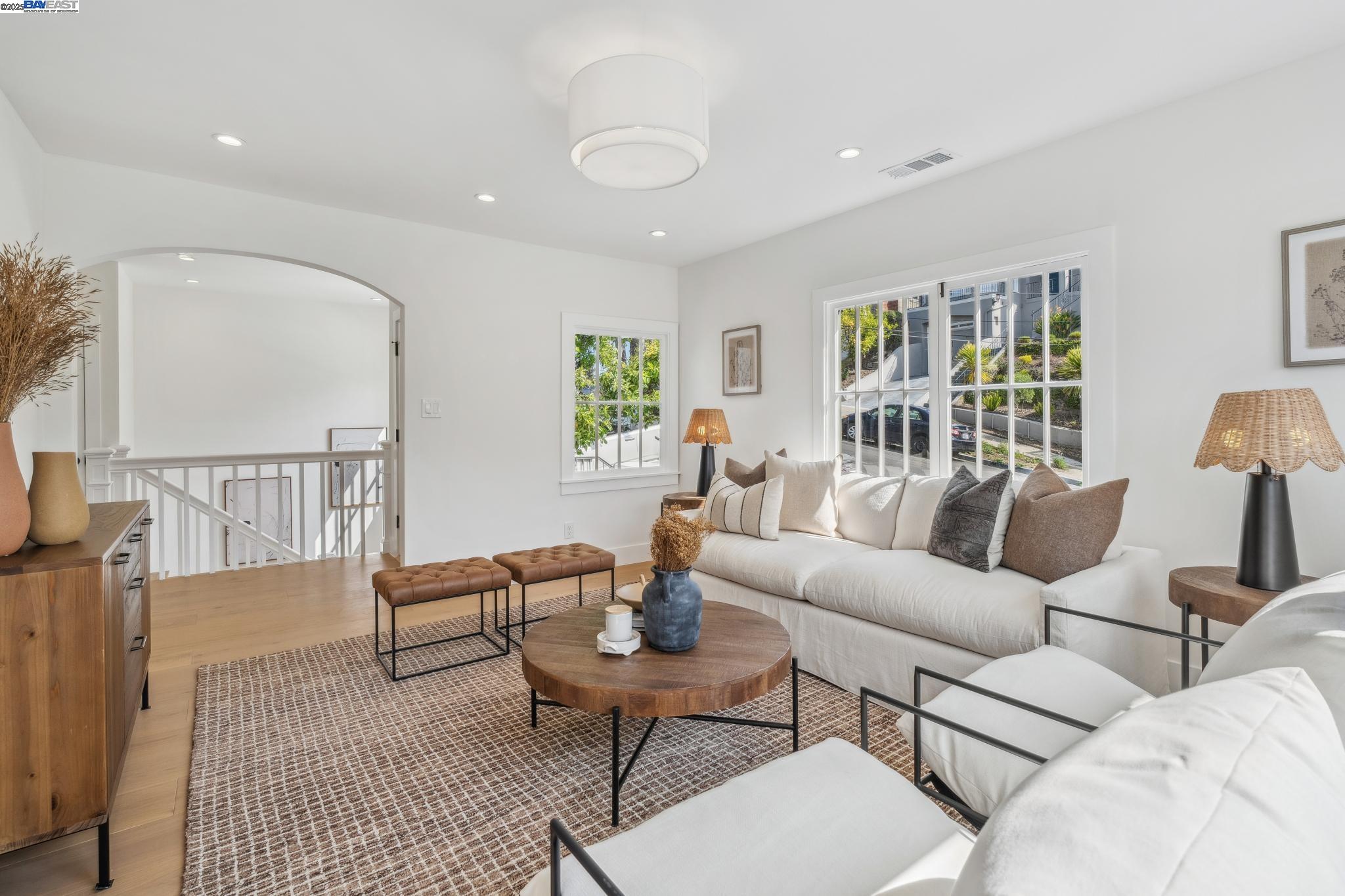 Detail Gallery Image 9 of 60 For 1129 Wellington Street, Oakland,  CA 94602 - – Beds | – Baths