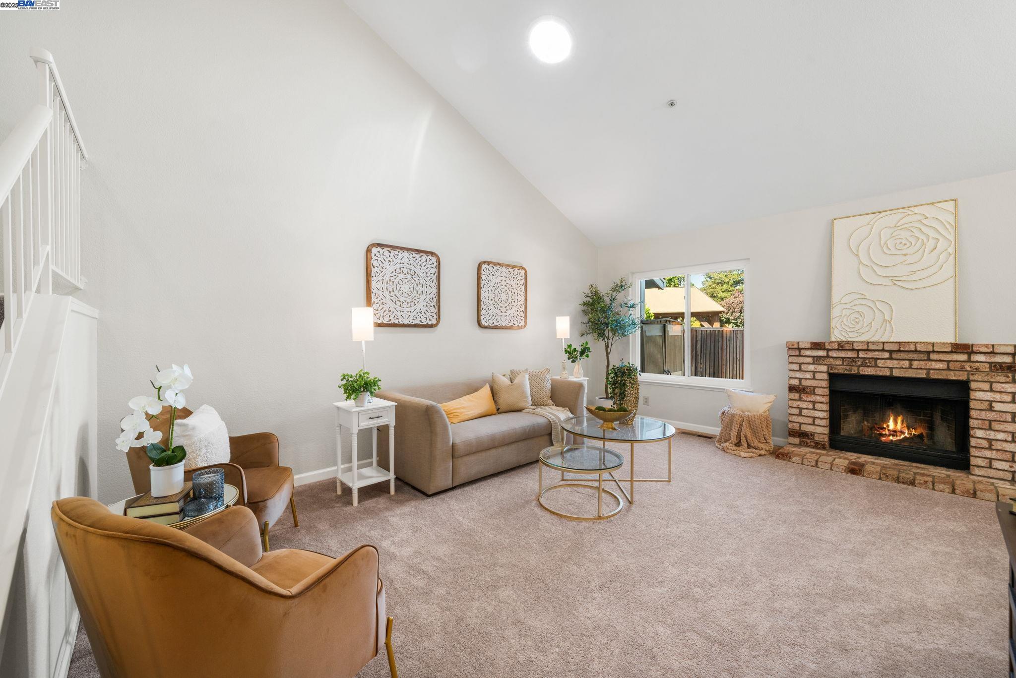 Detail Gallery Image 4 of 32 For 473 Andrea Cir, Livermore,  CA 94550 - 3 Beds | 2/1 Baths