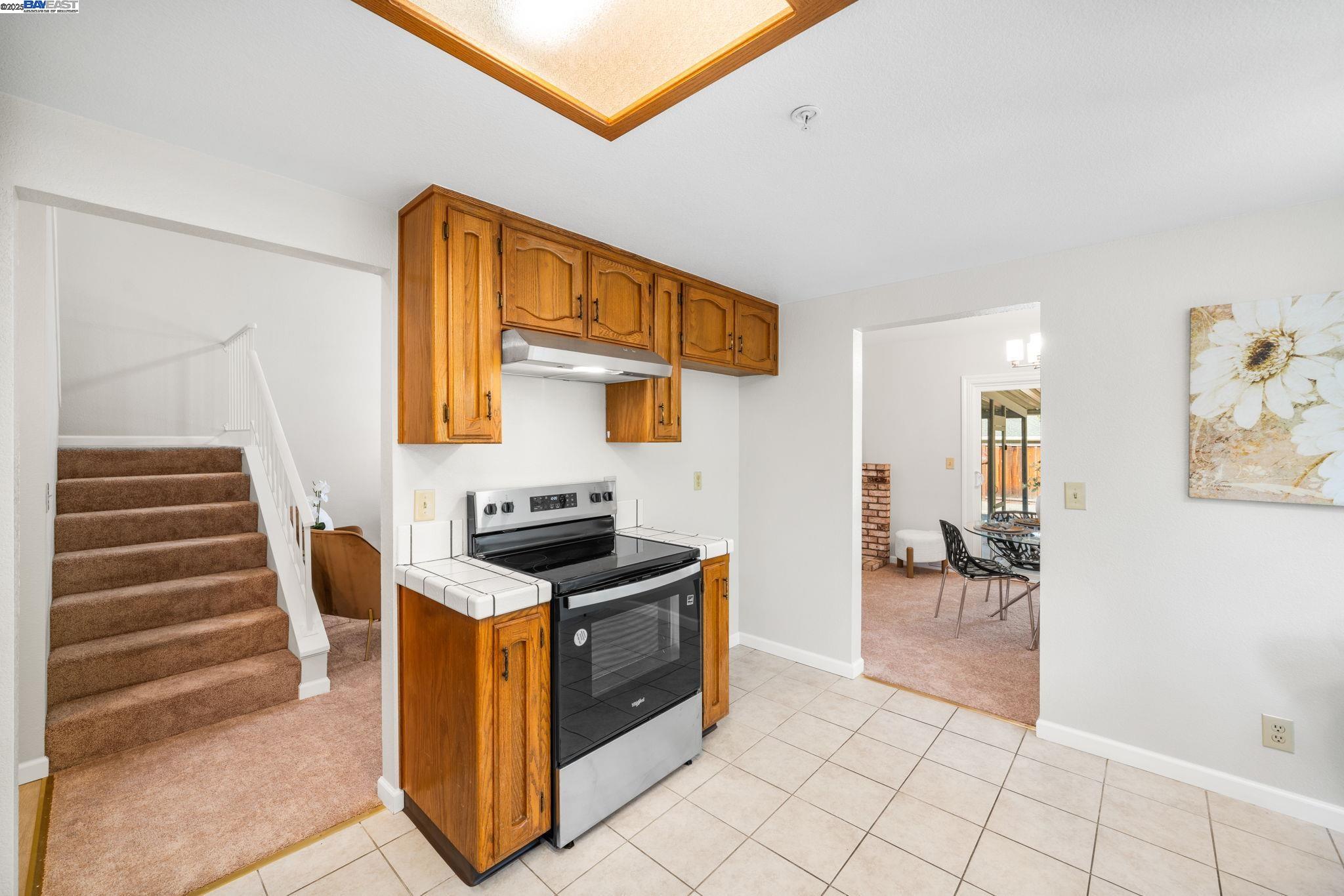 Detail Gallery Image 9 of 32 For 473 Andrea Cir, Livermore,  CA 94550 - 3 Beds | 2/1 Baths