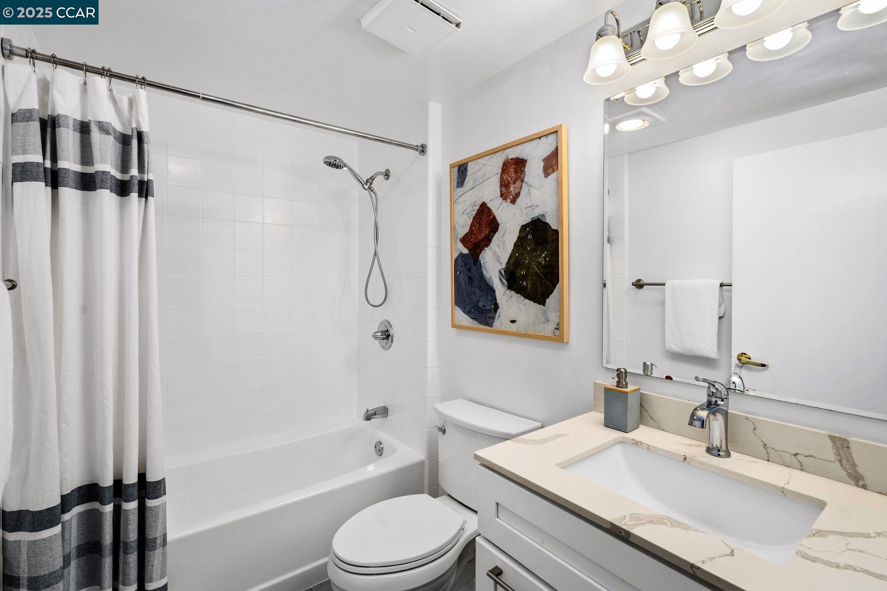 Detail Gallery Image 24 of 35 For 650 Chestnut Street #205,  San Francisco,  CA 94133 - 3 Beds | 2 Baths