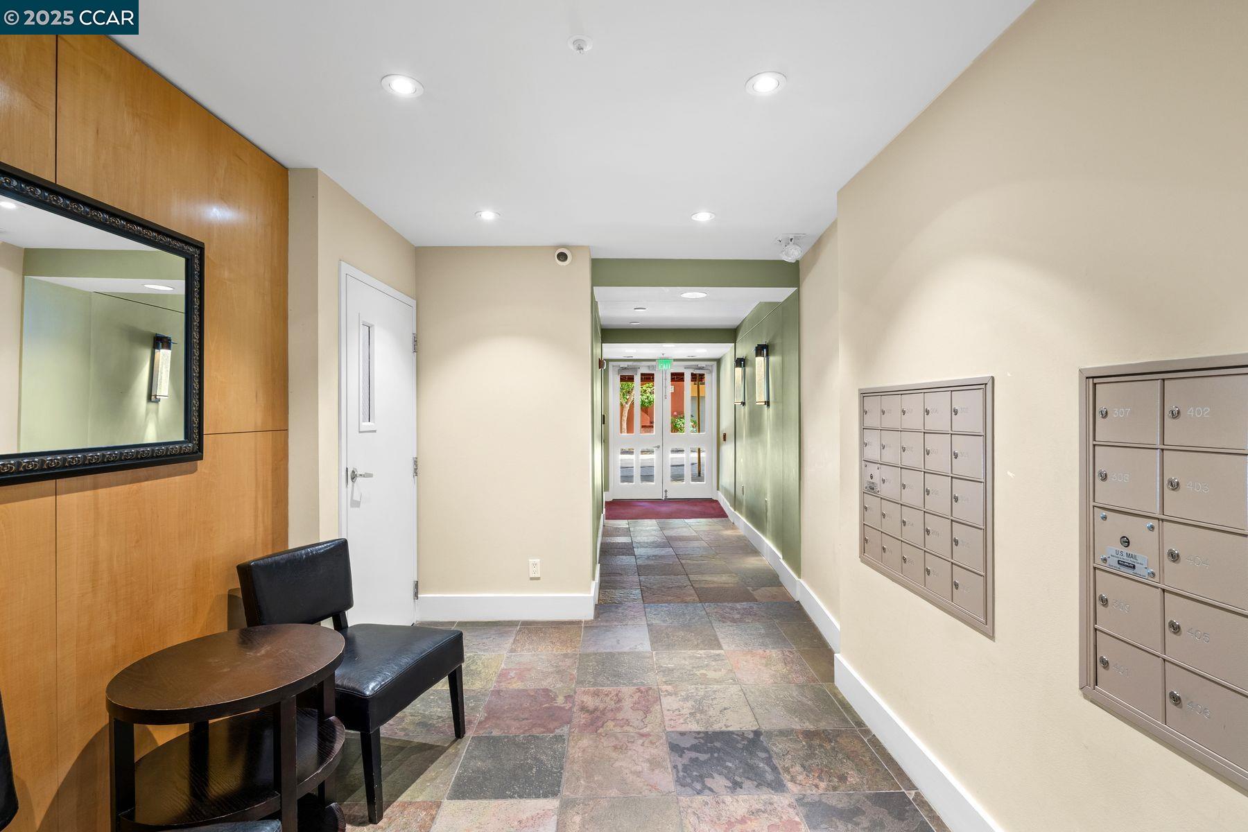 Detail Gallery Image 33 of 35 For 650 Chestnut Street #205,  San Francisco,  CA 94133 - 3 Beds | 2 Baths