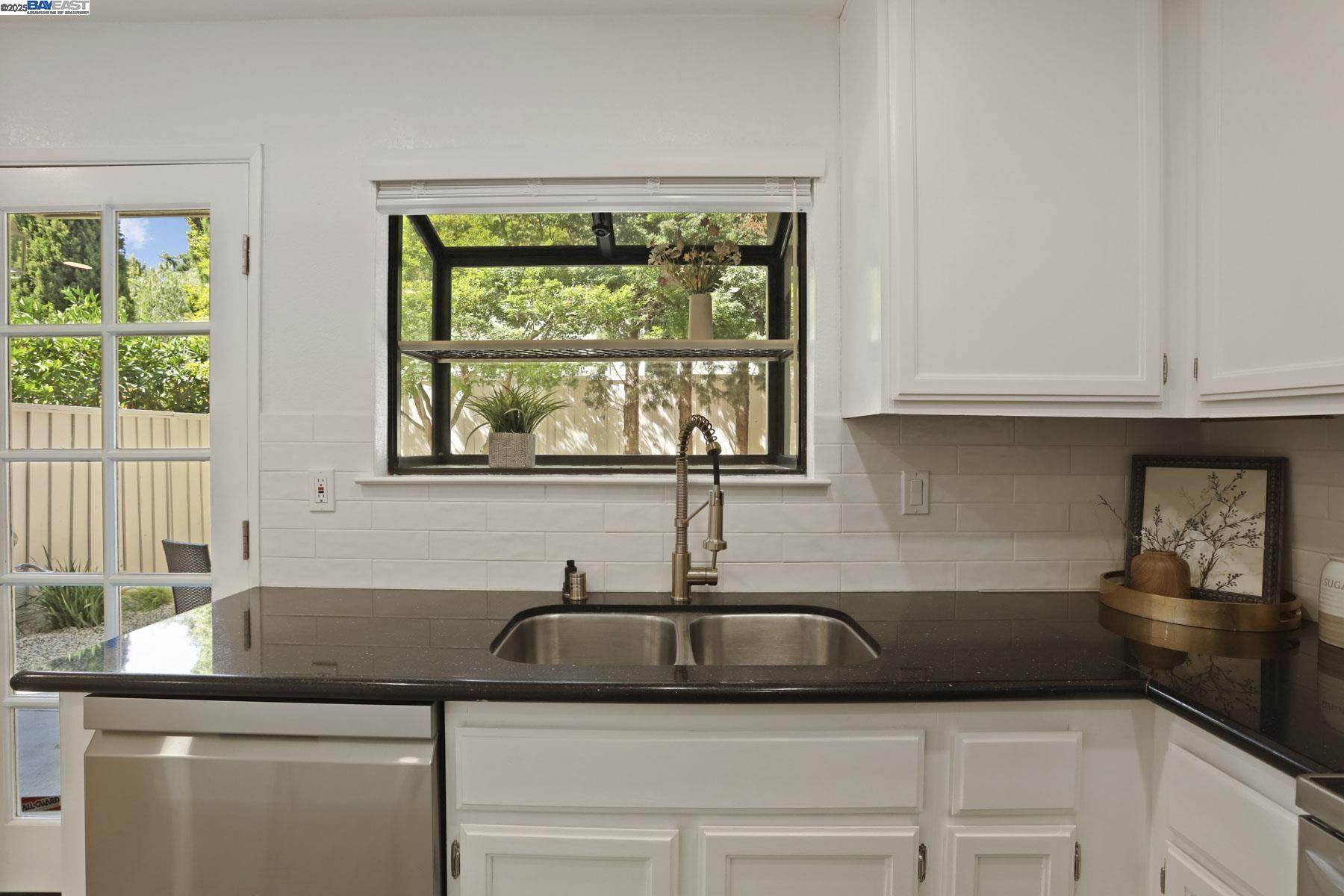 Photo #16: 41104308 Listing: Photo #16