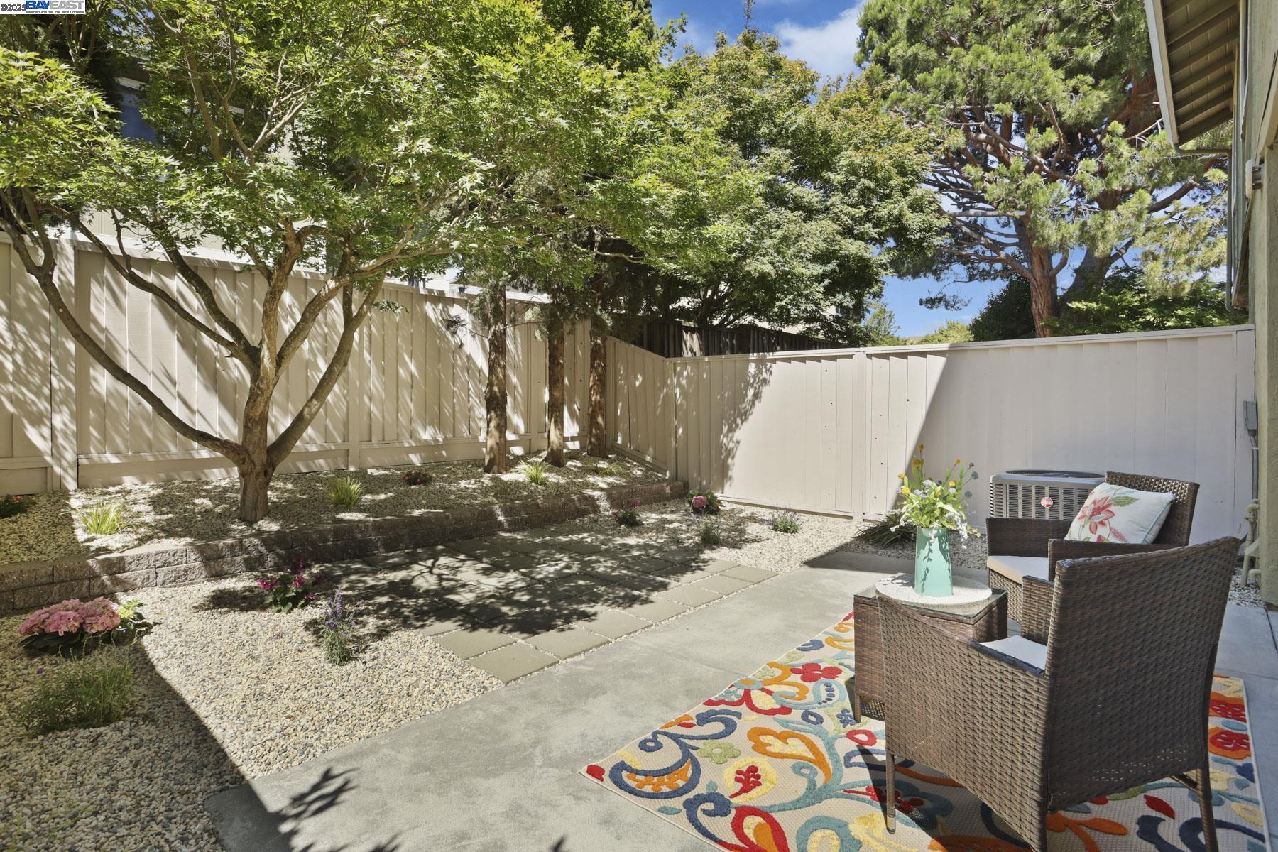 Detail Gallery Image 41 of 44 For 7650 Arbor Creek Cir, Dublin,  CA 94568 - 2 Beds | 2 Baths
