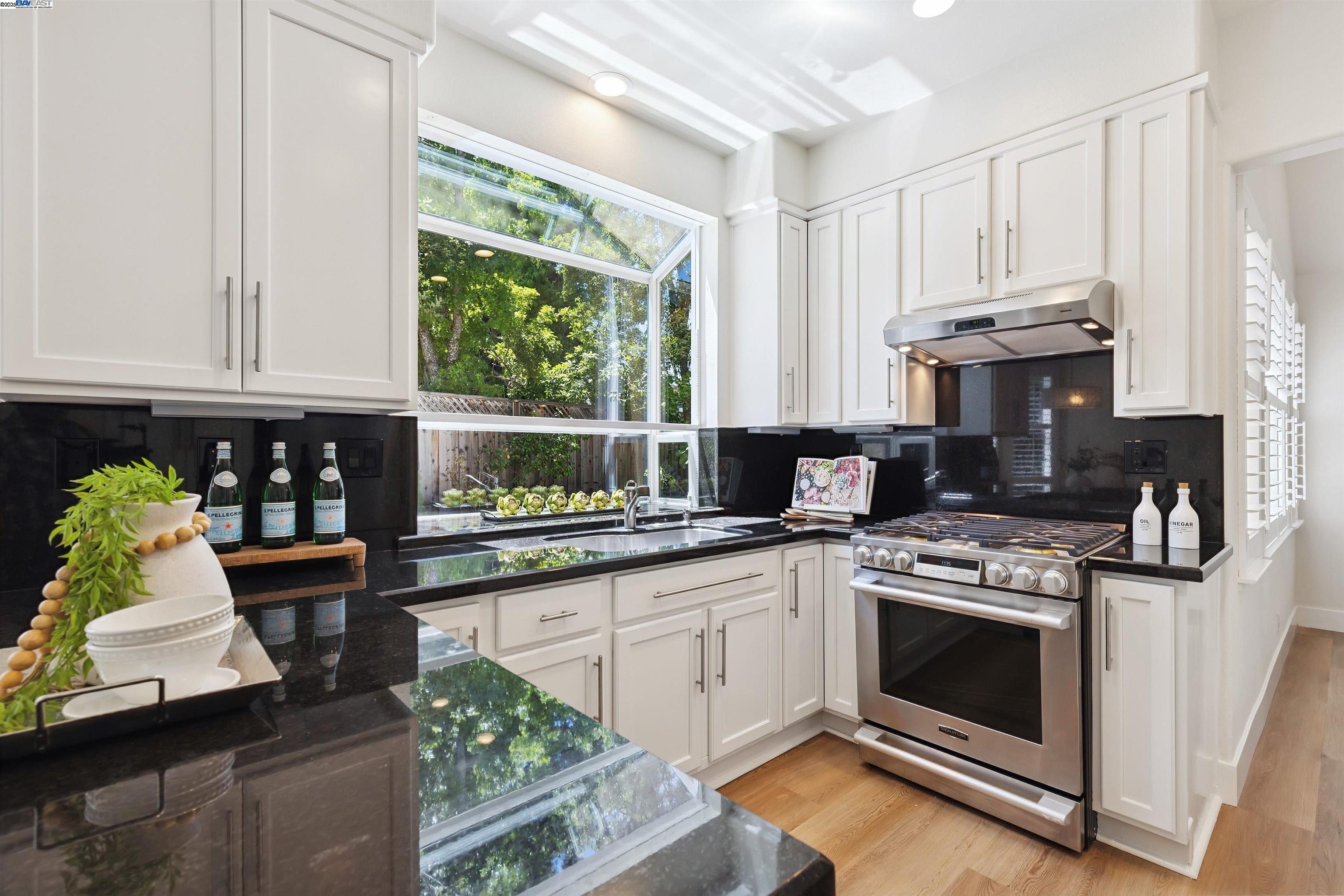 Detail Gallery Image 14 of 50 For 1687 Silverwood Ct, Danville,  CA 94526 - 4 Beds | 2/1 Baths