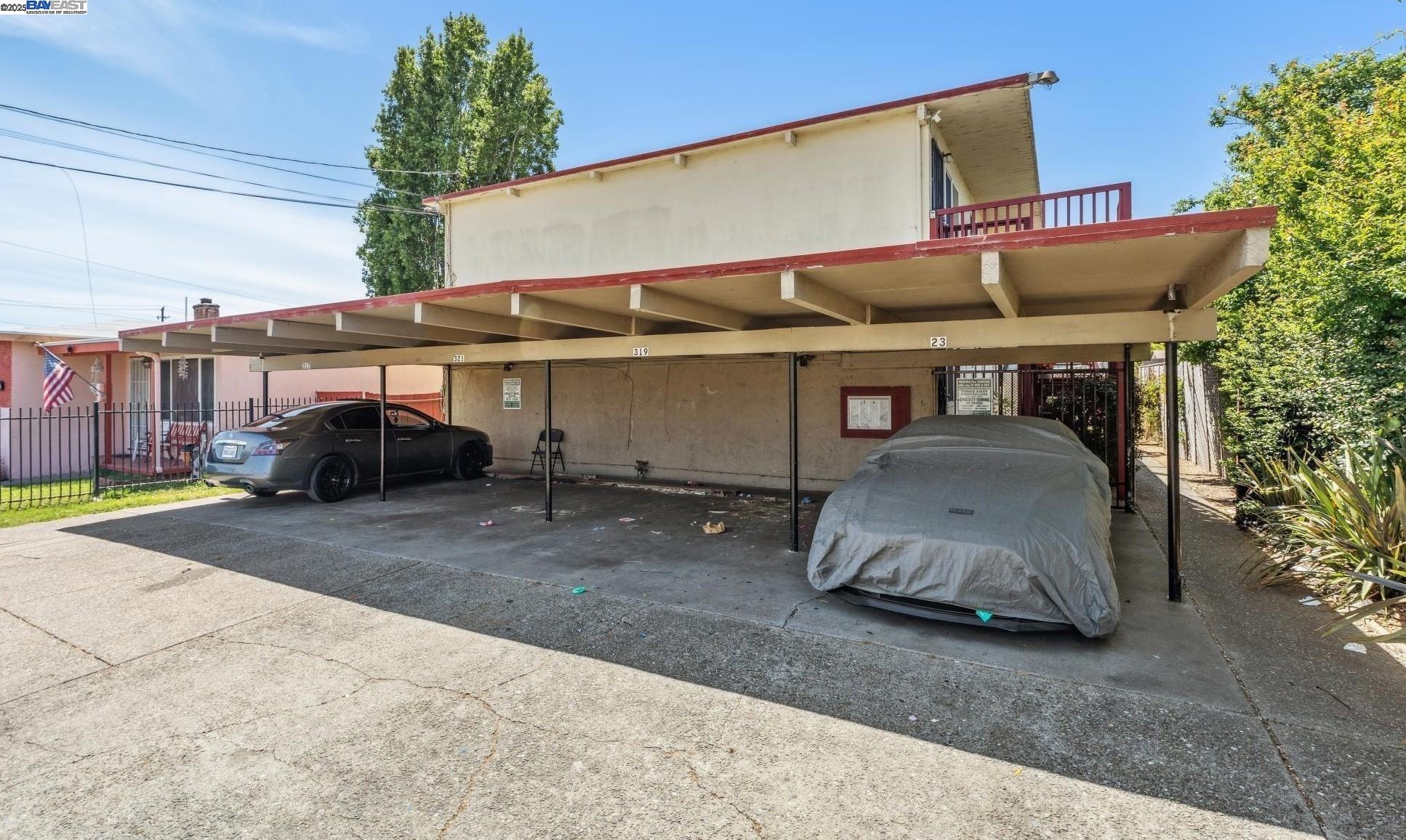 Detail Gallery Image 2 of 16 For 317 S 26th St, Richmond,  CA 94804 - – Beds | – Baths