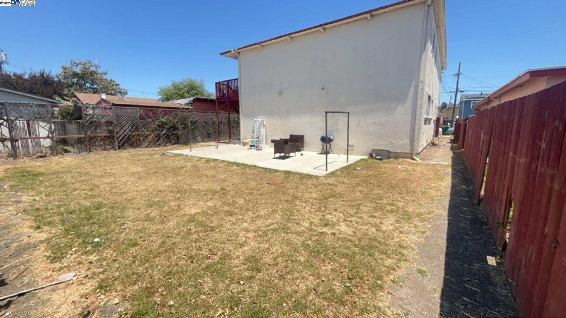 Detail Gallery Image 5 of 16 For 317 S 26th St, Richmond,  CA 94804 - – Beds | – Baths