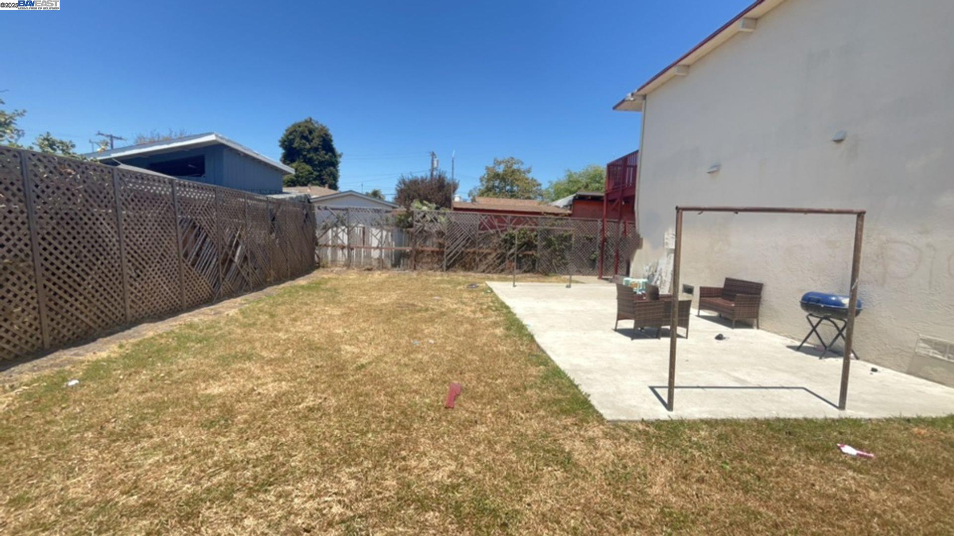 Detail Gallery Image 7 of 16 For 317 S 26th St, Richmond,  CA 94804 - – Beds | – Baths