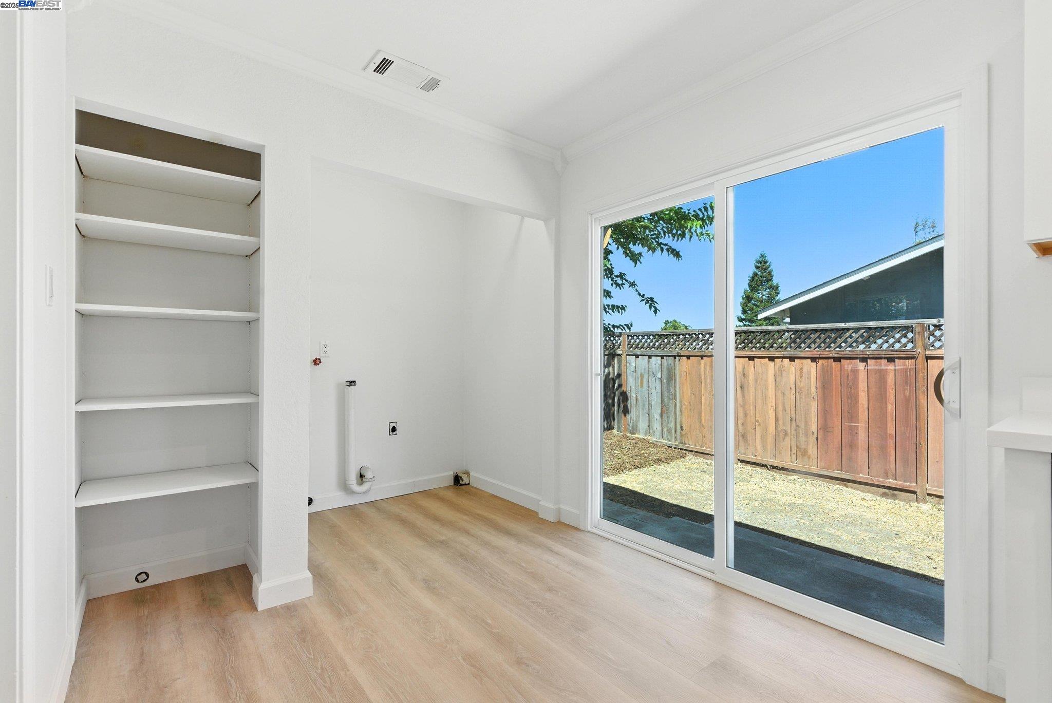 Detail Gallery Image 15 of 41 For 3417 Wren Ave, Concord,  CA 94519-2330 - 3 Beds | 2 Baths
