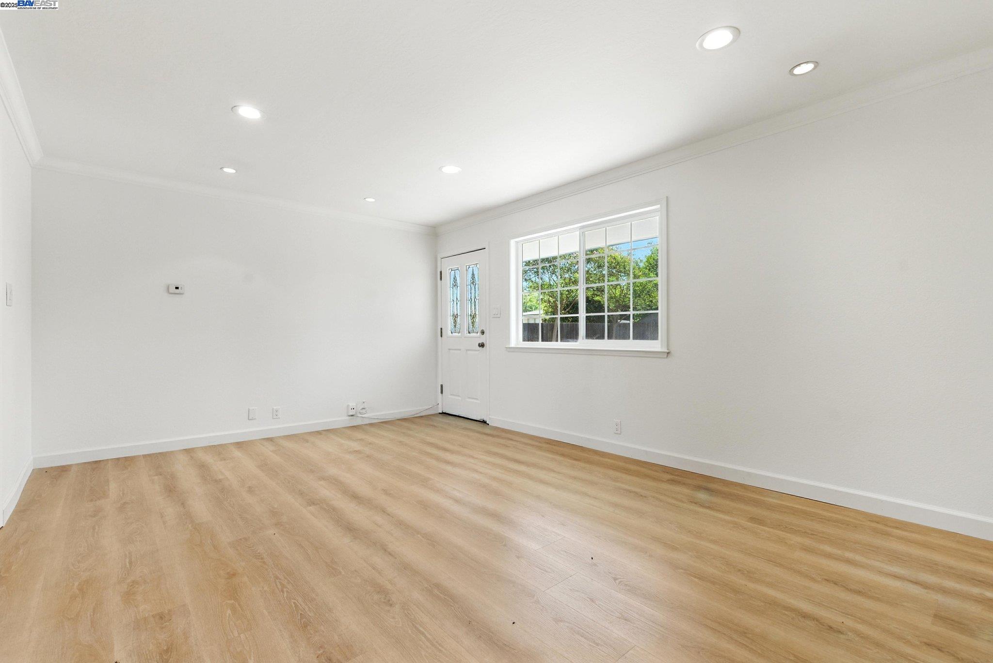 Detail Gallery Image 16 of 41 For 3417 Wren Ave, Concord,  CA 94519-2330 - 3 Beds | 2 Baths