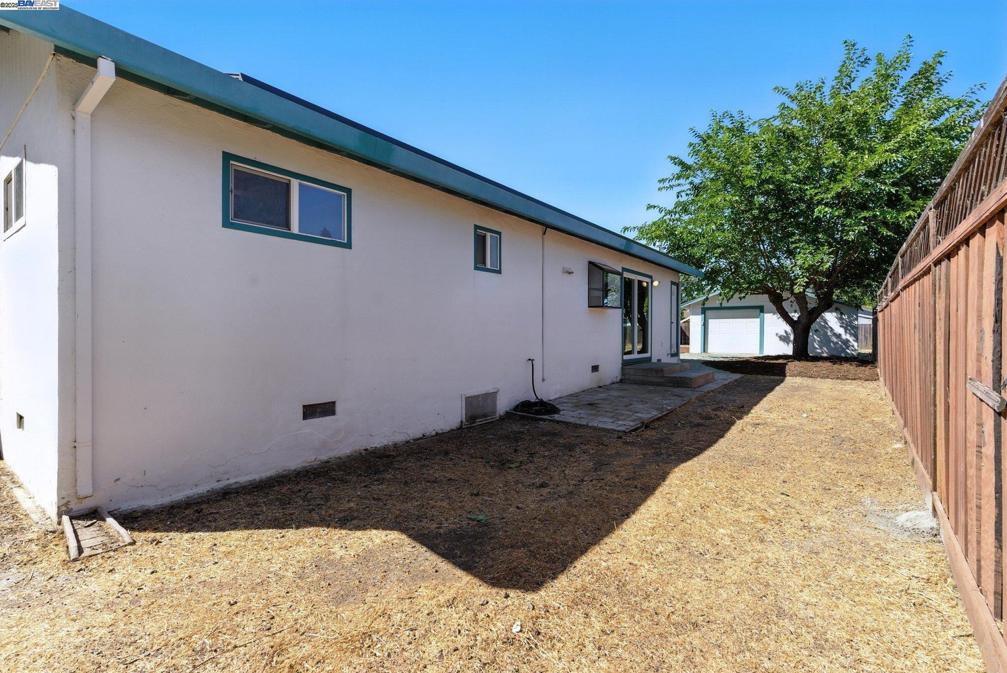Detail Gallery Image 29 of 41 For 3417 Wren Ave, Concord,  CA 94519-2330 - 3 Beds | 2 Baths