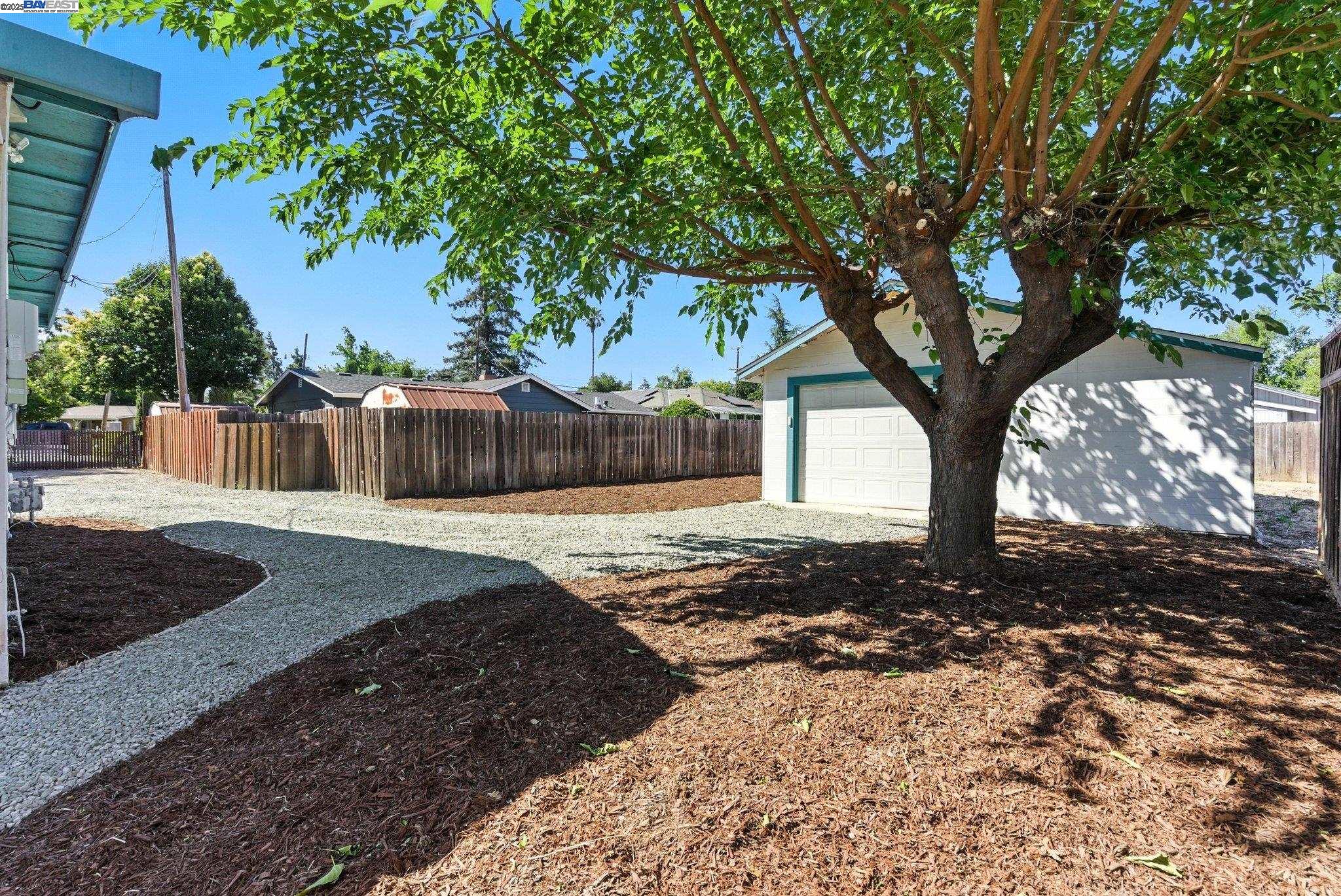 Detail Gallery Image 32 of 41 For 3417 Wren Ave, Concord,  CA 94519-2330 - 3 Beds | 2 Baths