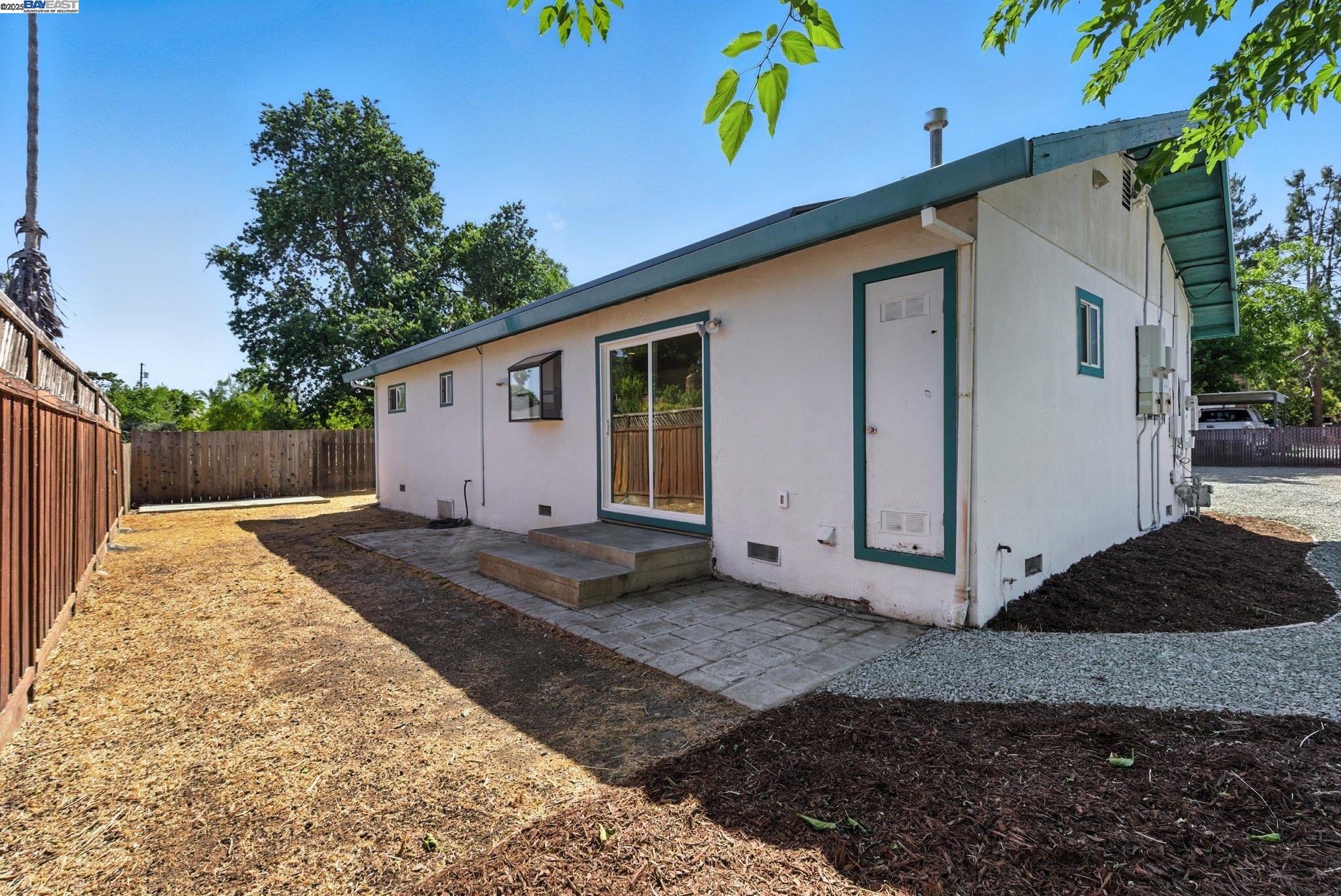 Detail Gallery Image 33 of 41 For 3417 Wren Ave, Concord,  CA 94519-2330 - 3 Beds | 2 Baths