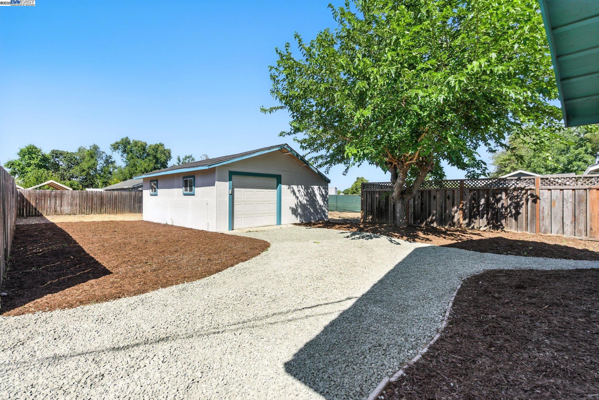 Detail Gallery Image 35 of 41 For 3417 Wren Ave, Concord,  CA 94519-2330 - 3 Beds | 2 Baths