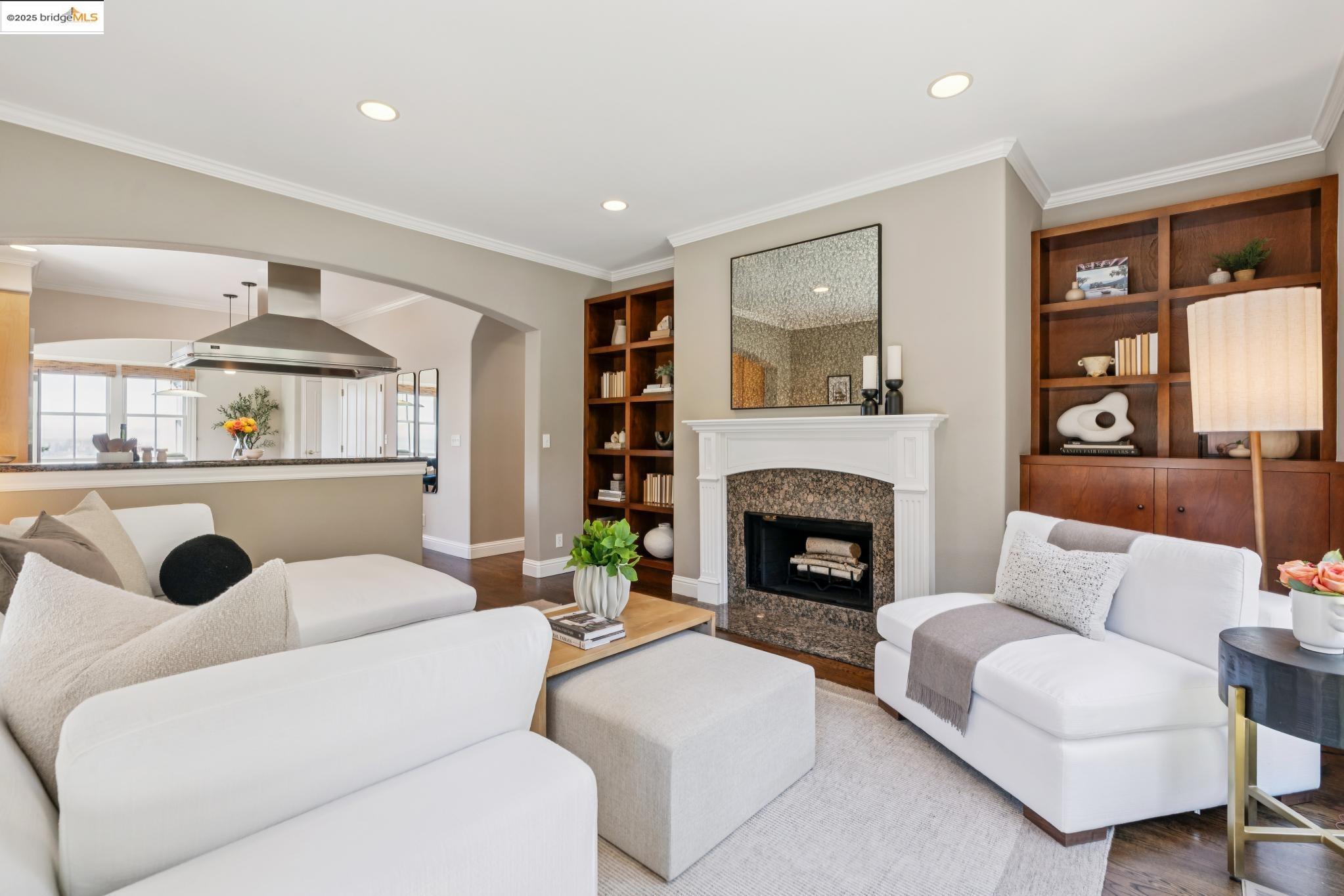 Detail Gallery Image 20 of 57 For 1016 Grizzly Peak Blvd, Berkeley,  CA 94708 - 4 Beds | 2/1 Baths