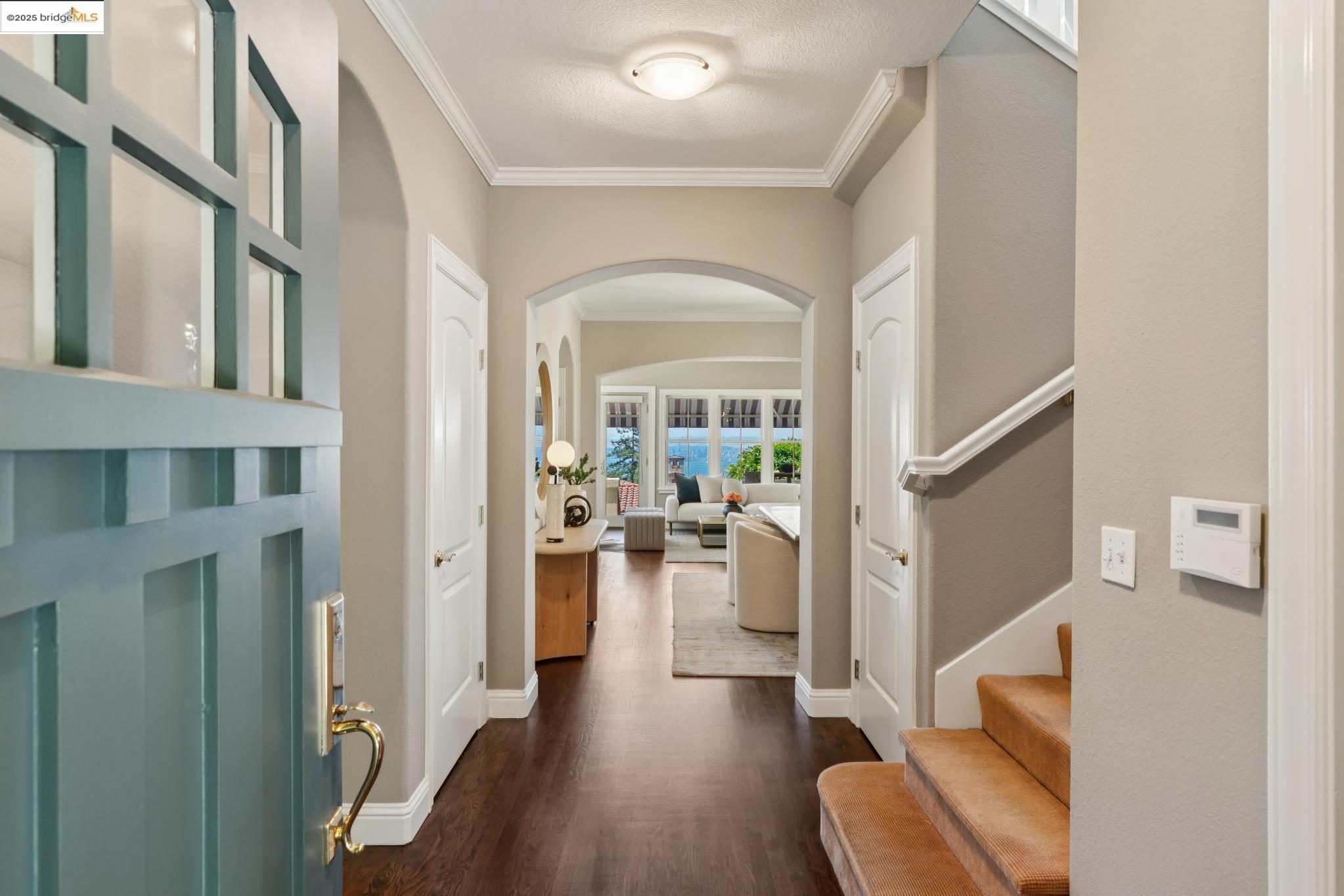 Detail Gallery Image 3 of 57 For 1016 Grizzly Peak Blvd, Berkeley,  CA 94708 - 4 Beds | 2/1 Baths