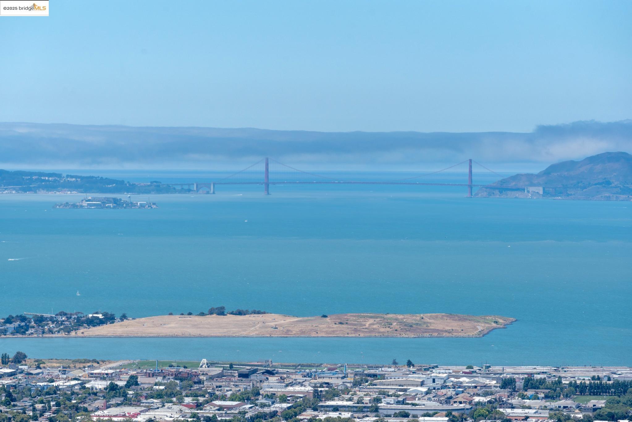 Detail Gallery Image 26 of 57 For 1016 Grizzly Peak Blvd, Berkeley,  CA 94708 - 4 Beds | 2/1 Baths