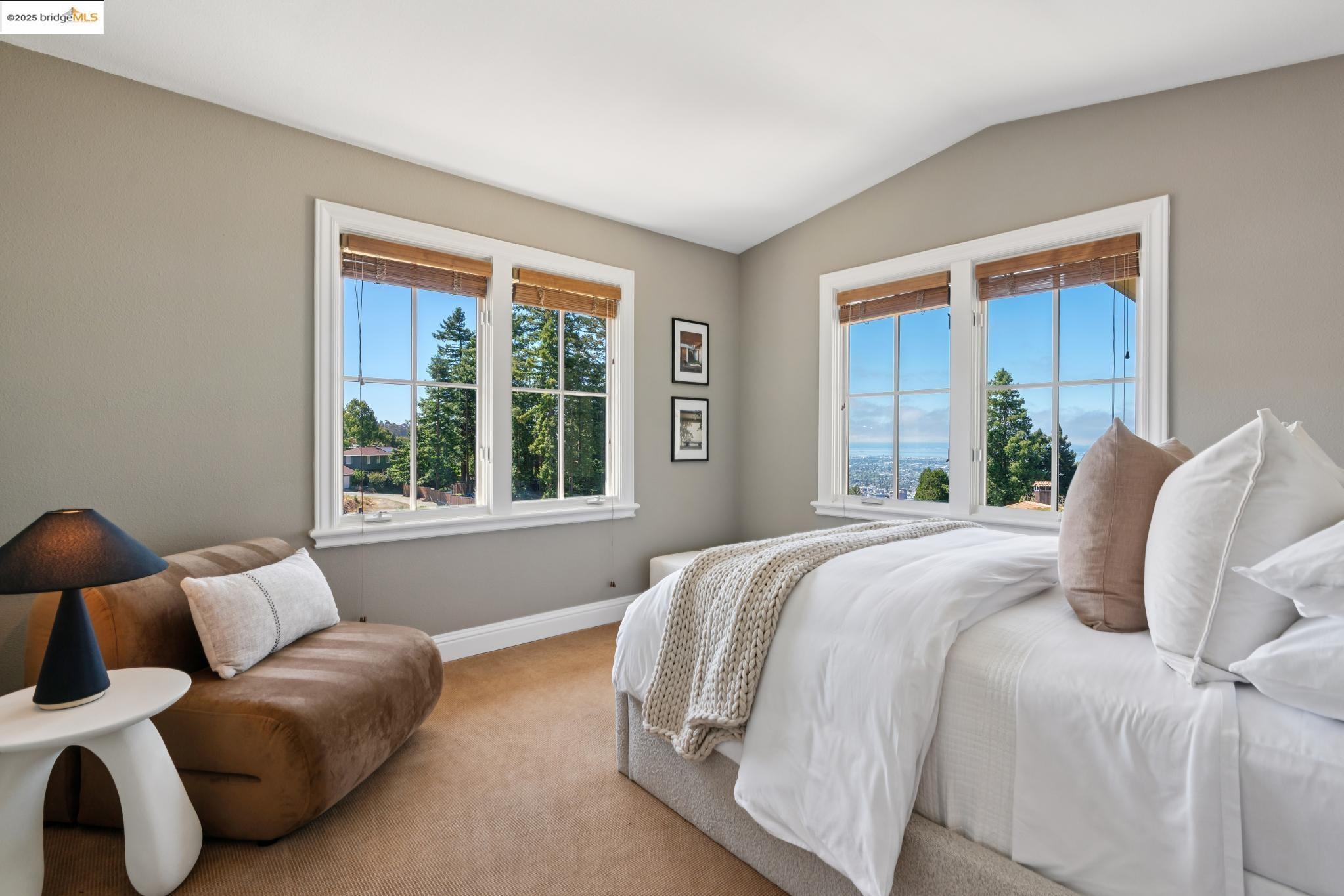 Detail Gallery Image 37 of 57 For 1016 Grizzly Peak Blvd, Berkeley,  CA 94708 - 4 Beds | 2/1 Baths