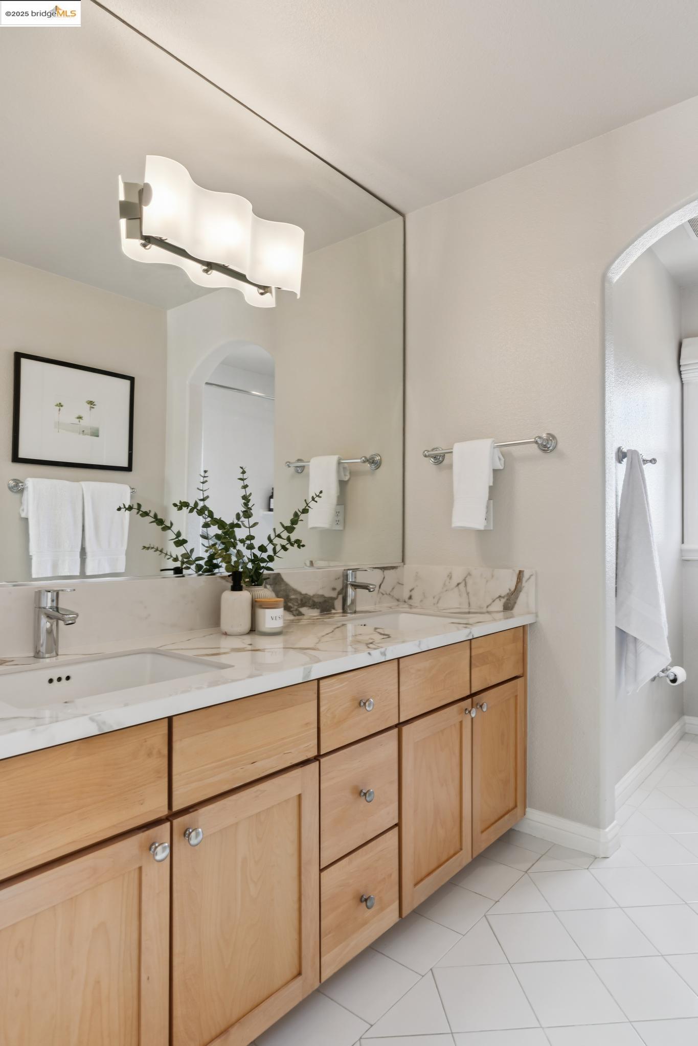 Detail Gallery Image 39 of 57 For 1016 Grizzly Peak Blvd, Berkeley,  CA 94708 - 4 Beds | 2/1 Baths