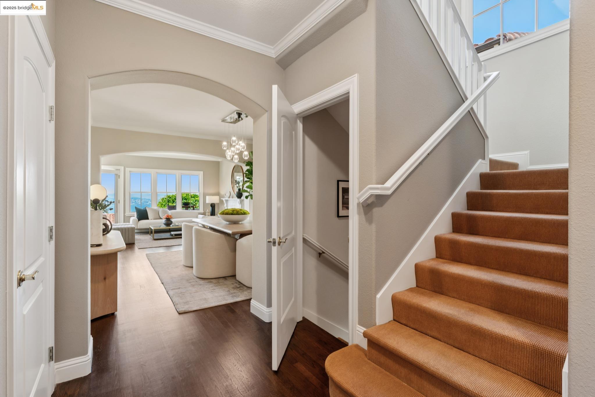 Detail Gallery Image 40 of 57 For 1016 Grizzly Peak Blvd, Berkeley,  CA 94708 - 4 Beds | 2/1 Baths