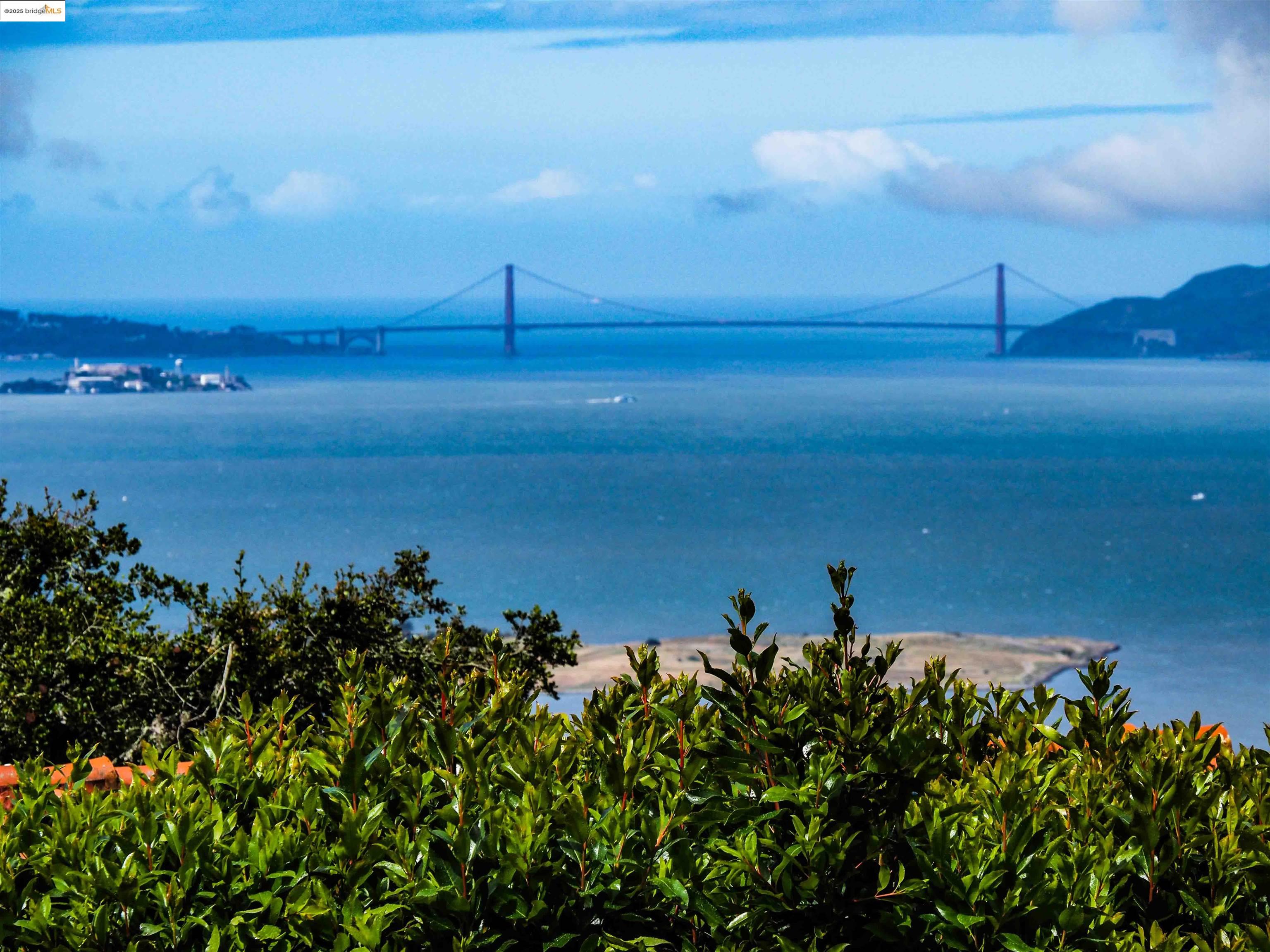 Detail Gallery Image 55 of 57 For 1016 Grizzly Peak Blvd, Berkeley,  CA 94708 - 4 Beds | 2/1 Baths