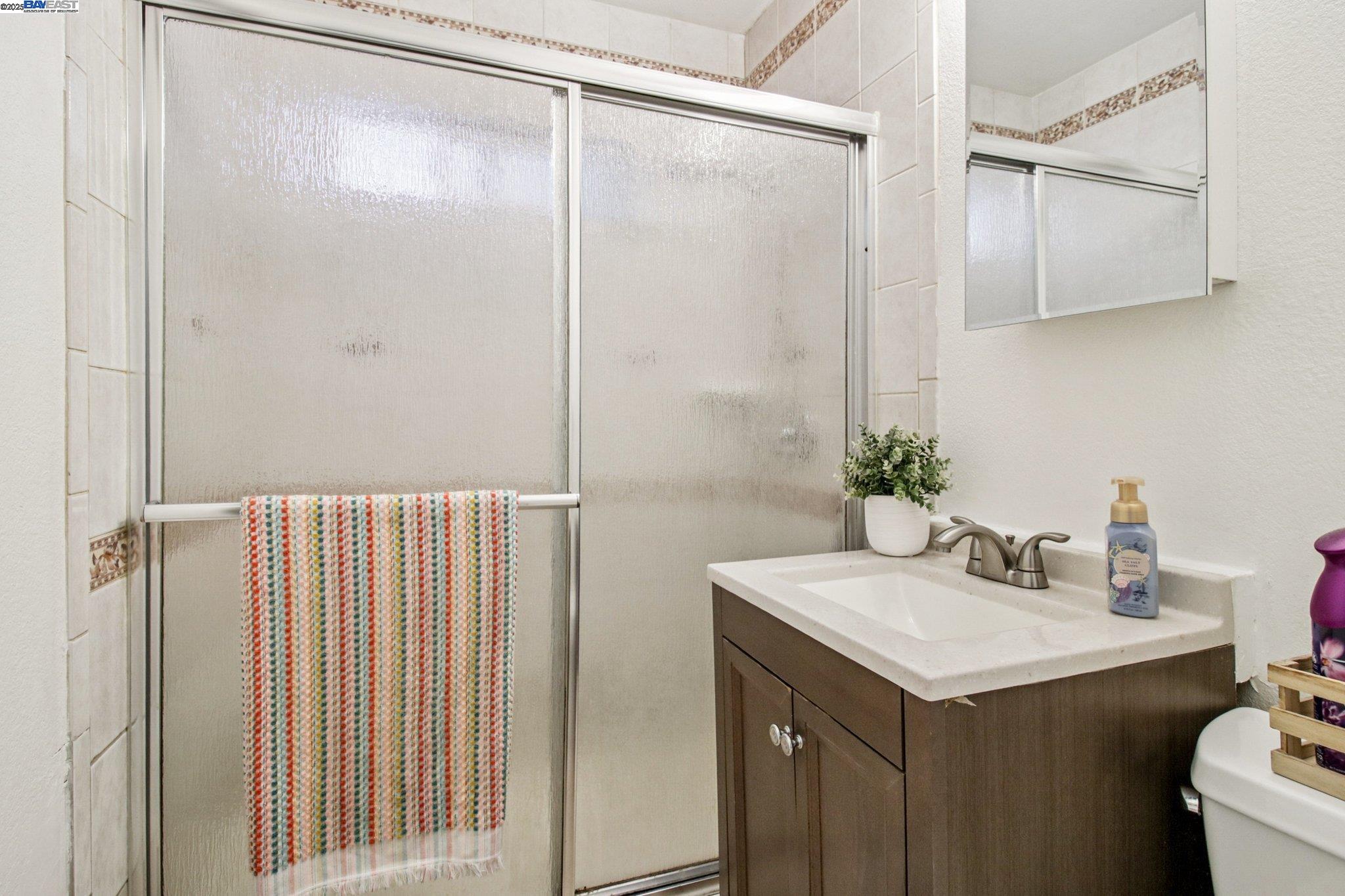 Detail Gallery Image 9 of 17 For 33643 3rd St, Union City,  CA 94587 - 3 Beds | 2 Baths